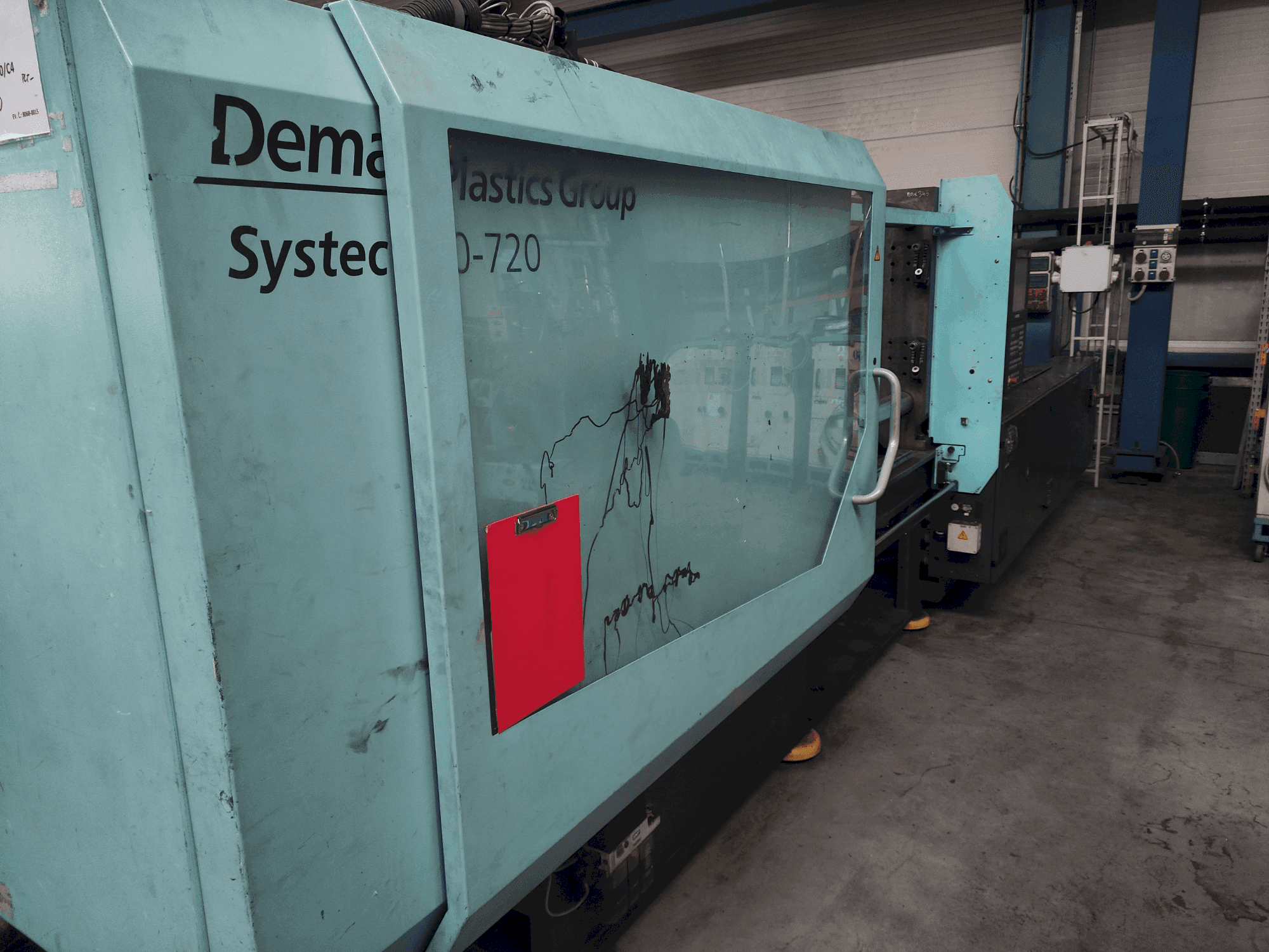 Koneen DEMAG Systec 350/720-1450 etunäkymä