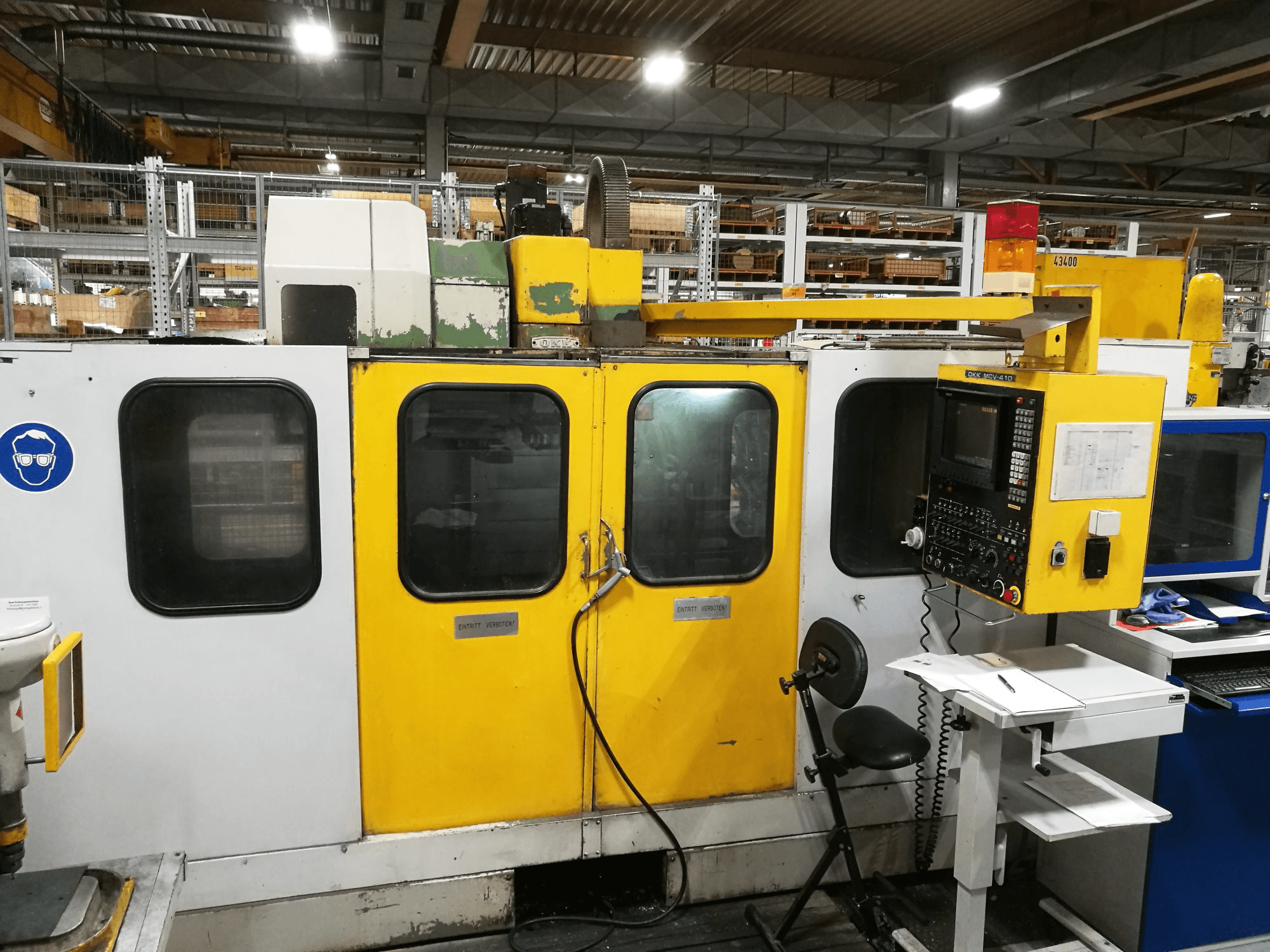 Koneen OKK MCV-410 Etunäkymä 1