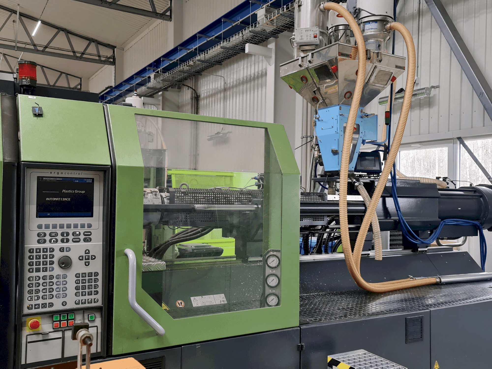 Koneen DEMAG Concept 420/810-2300 vasemman sivun näkymä