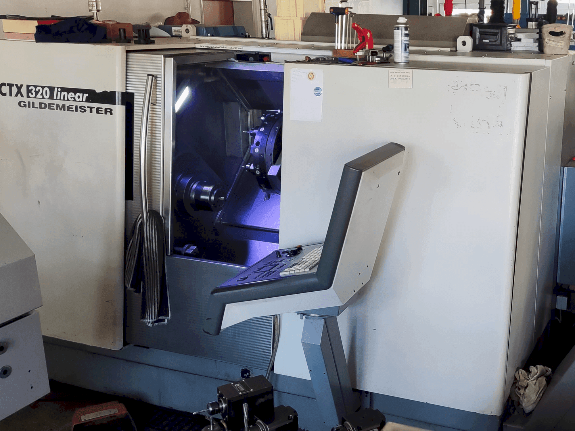 Koneen DMG GILDEMEISTER CTX 320 linear V3 etunäkymä