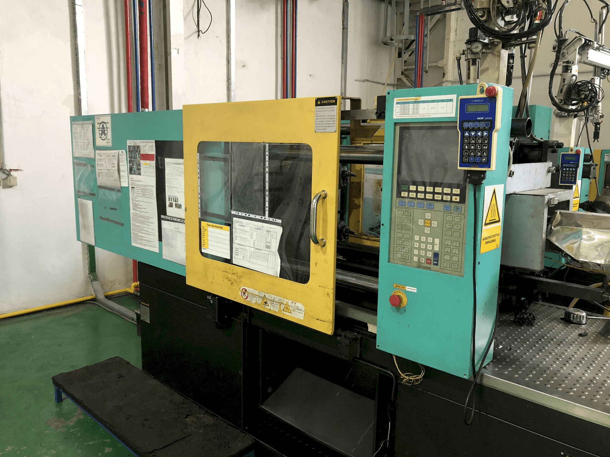 Koneen Hyundai K-150V etunäkymä