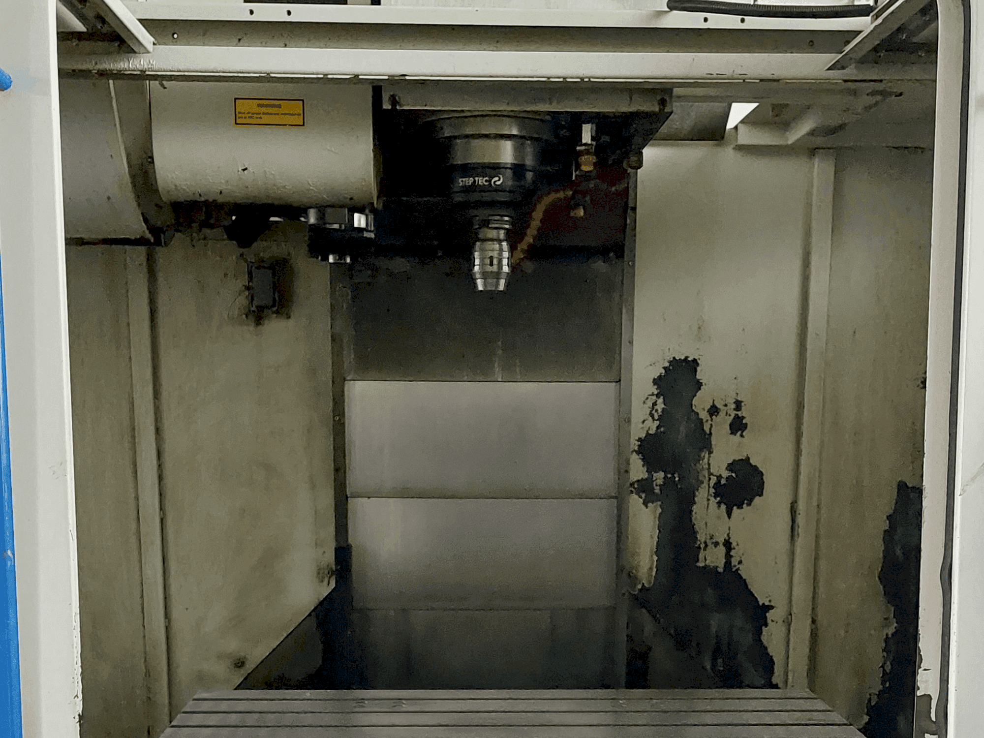 Koneen MIKRON VCE 1000 Pro-X etunäkymä