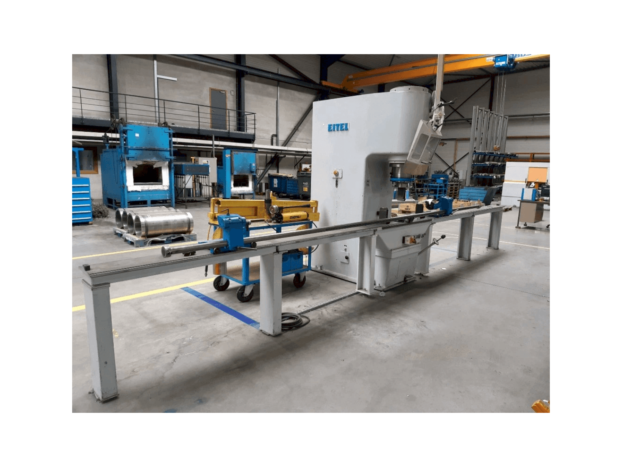 Koneen EITEL-PRESS RP 100 etunäkymä