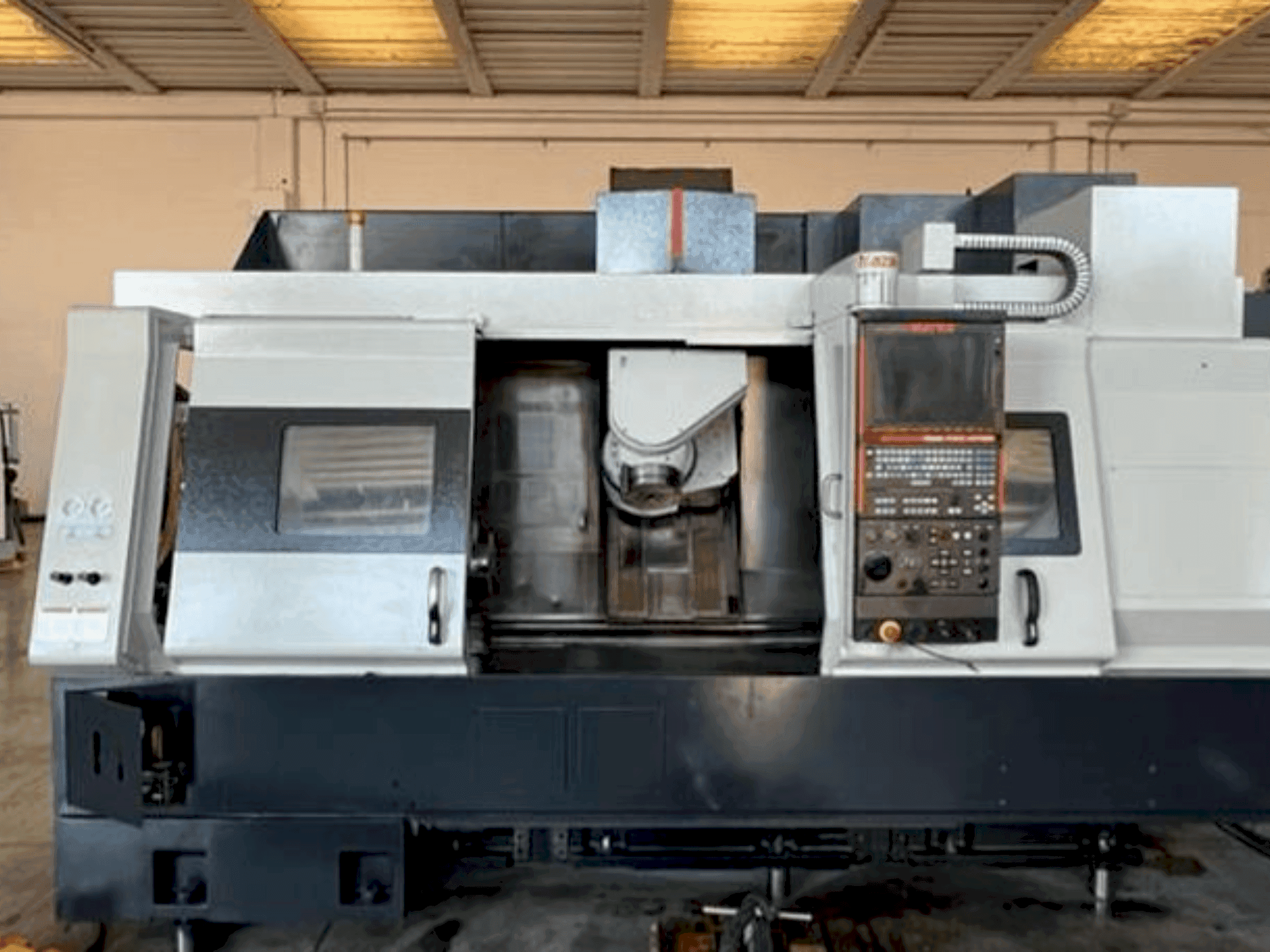 Koneen Mazak INTEGREX 200 IV S (2007) etunäkymä