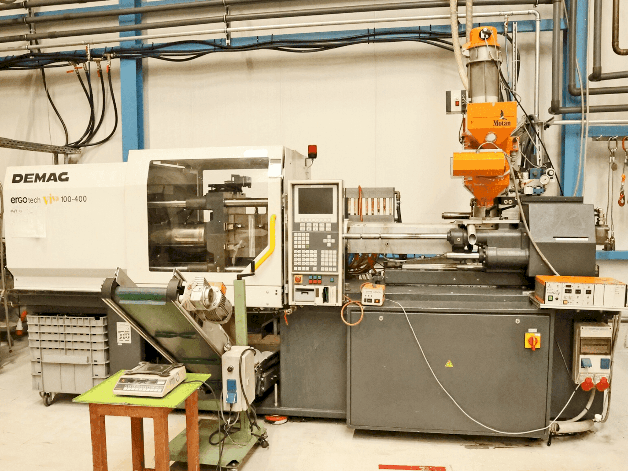 Koneen DEMAG Ergotech ET 100-400 viva etunäkymä