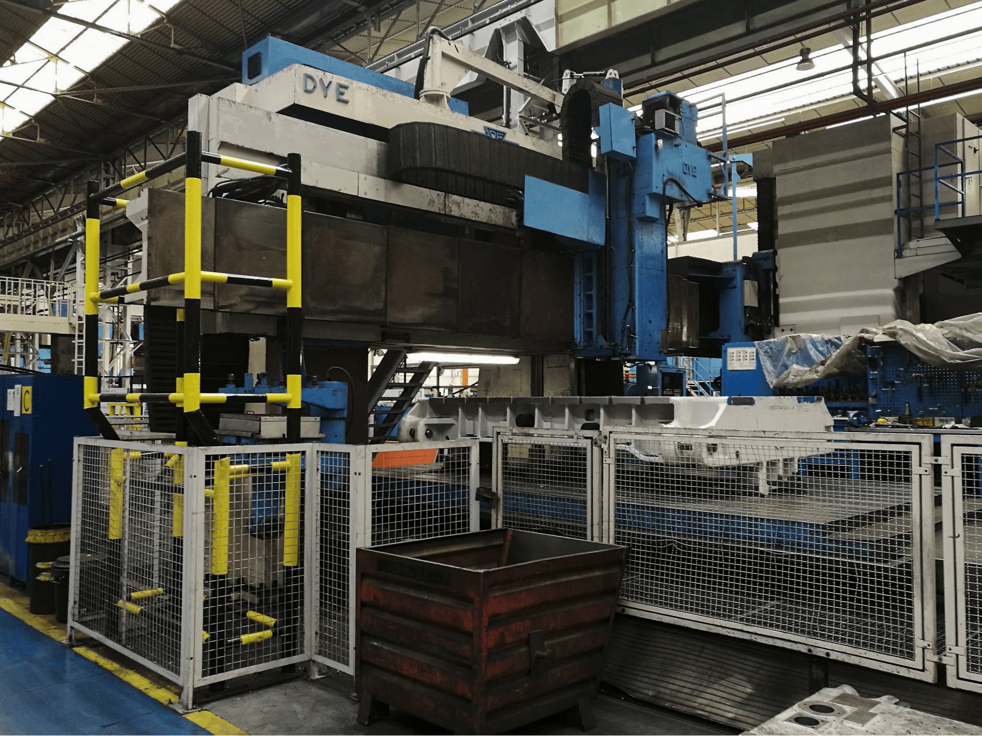 Koneen DYE vasen näkymäFPF-4-N/C