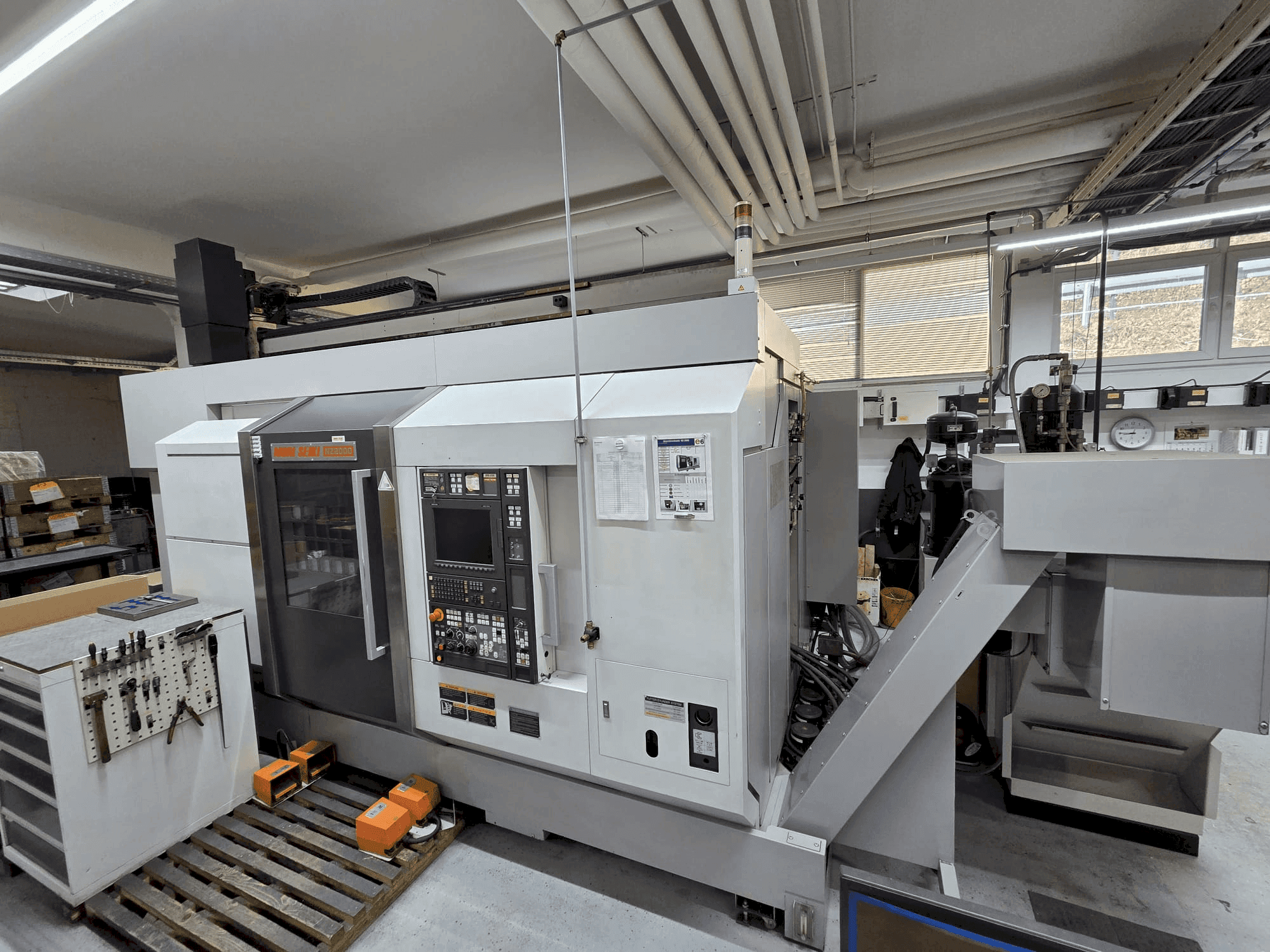 Koneen DMG Seiki NZ2000 etunäkymä