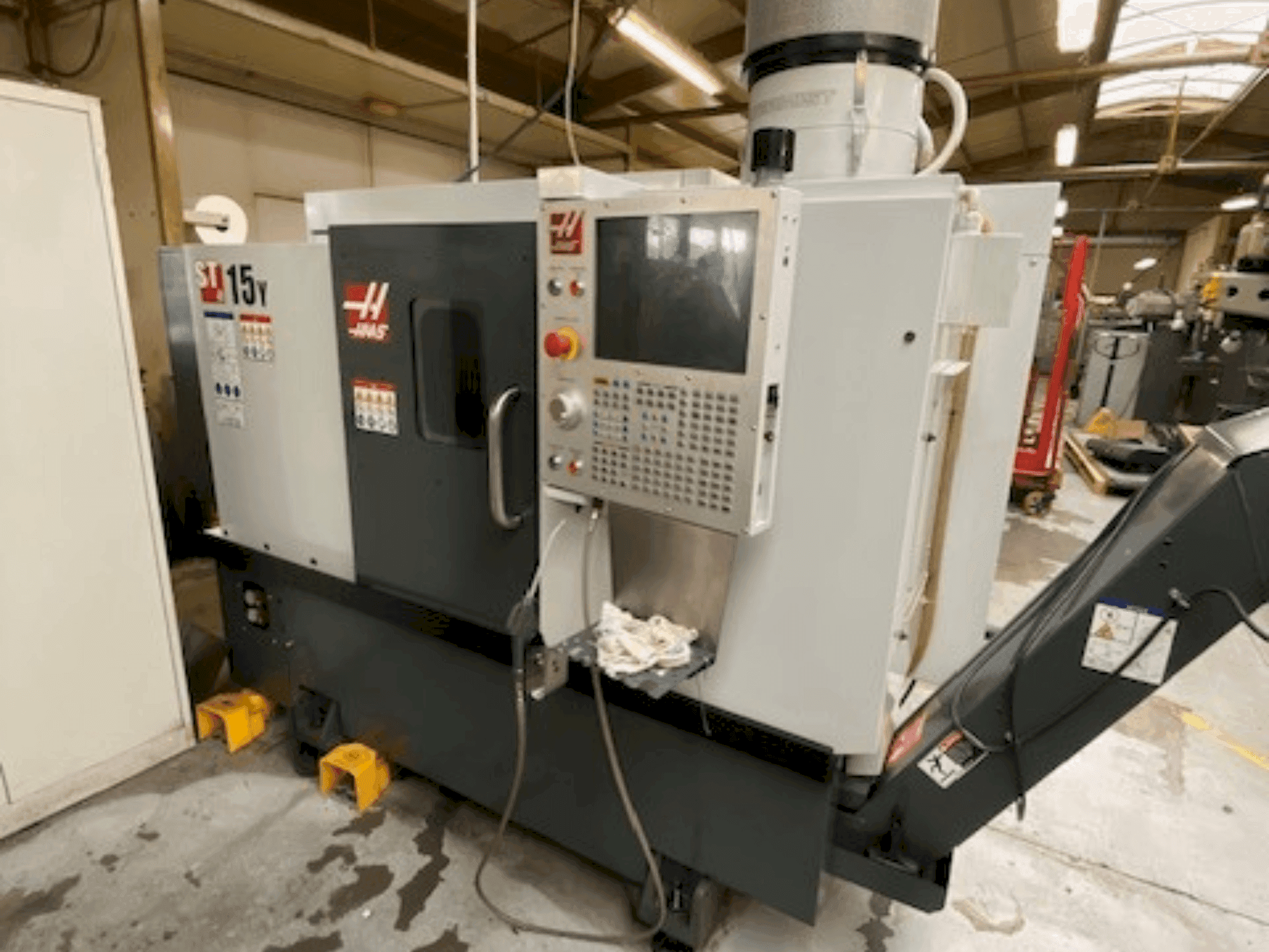 Koneen HAAS ST-15Y etunäkymä