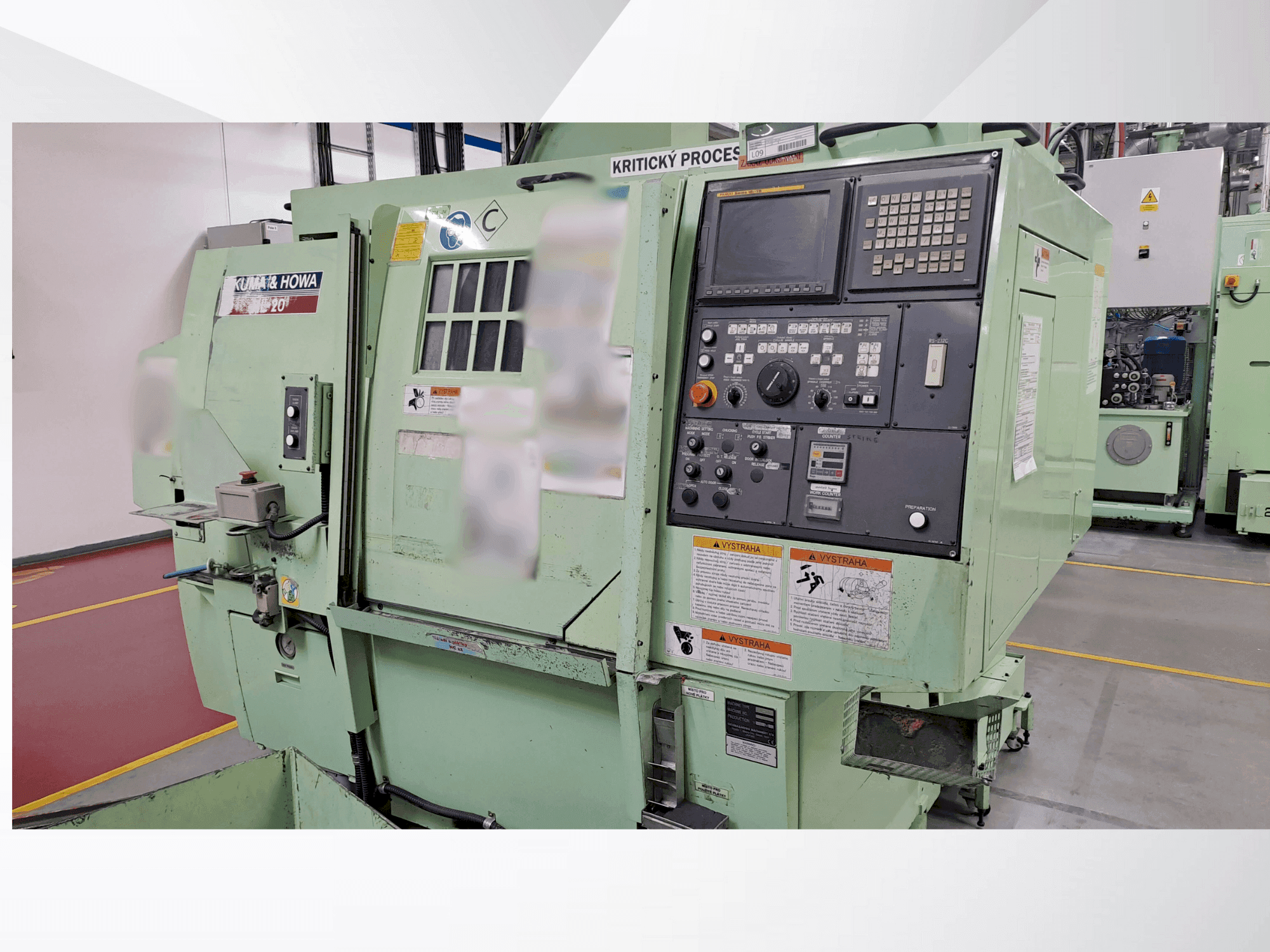 Koneen OKUMA & HOWA HL-20 etunäkymä