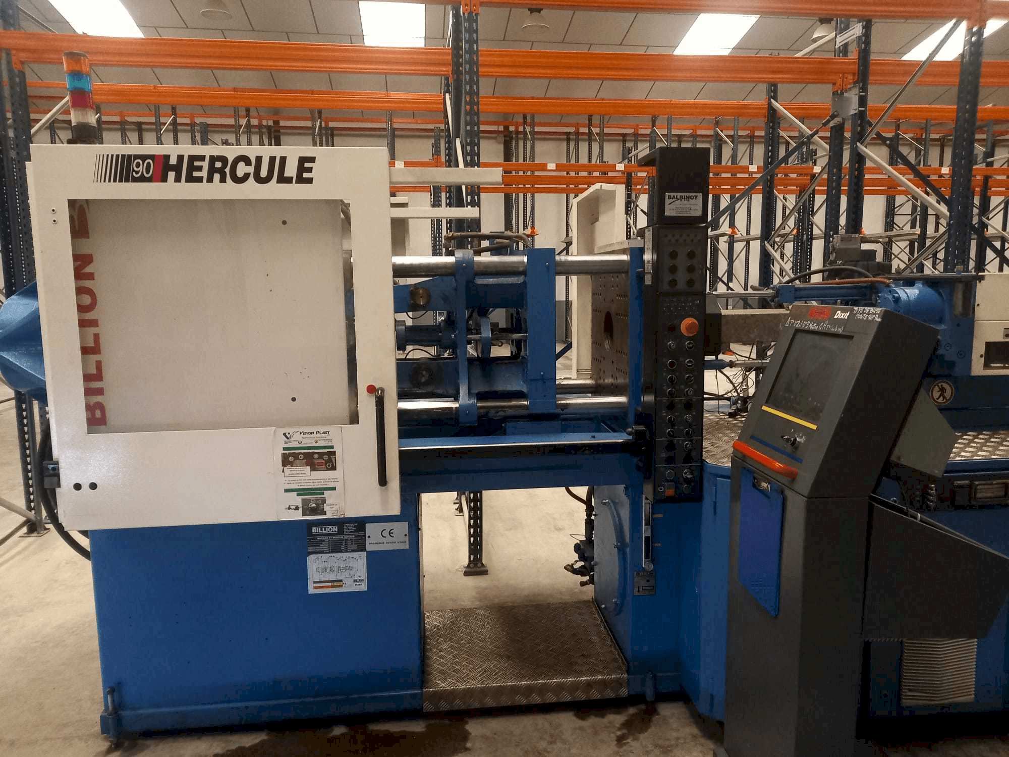 Koneen Billion H260/90 TP etunäkymä