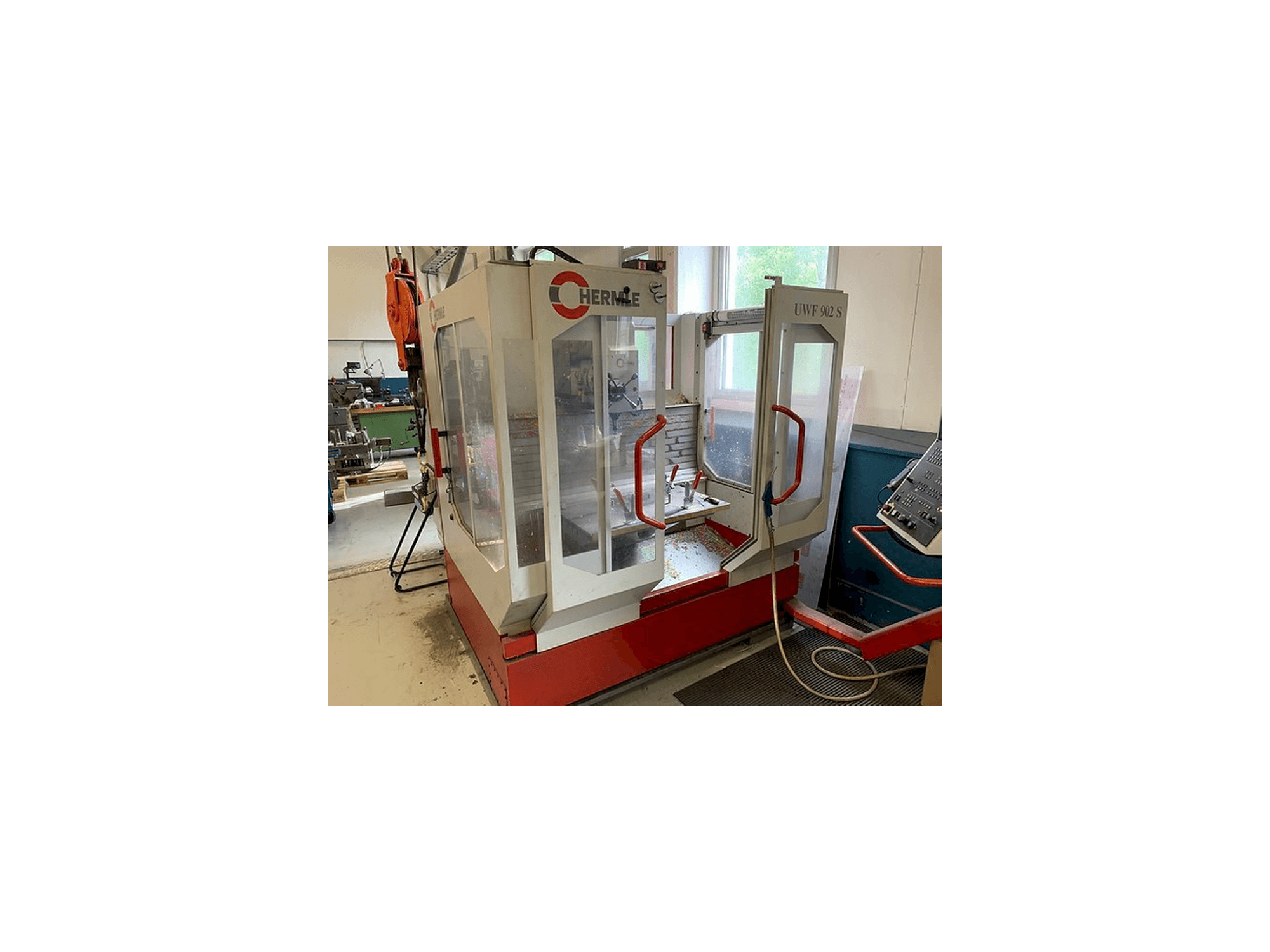 Koneen HERMLE UWF 902 S etunäkymä