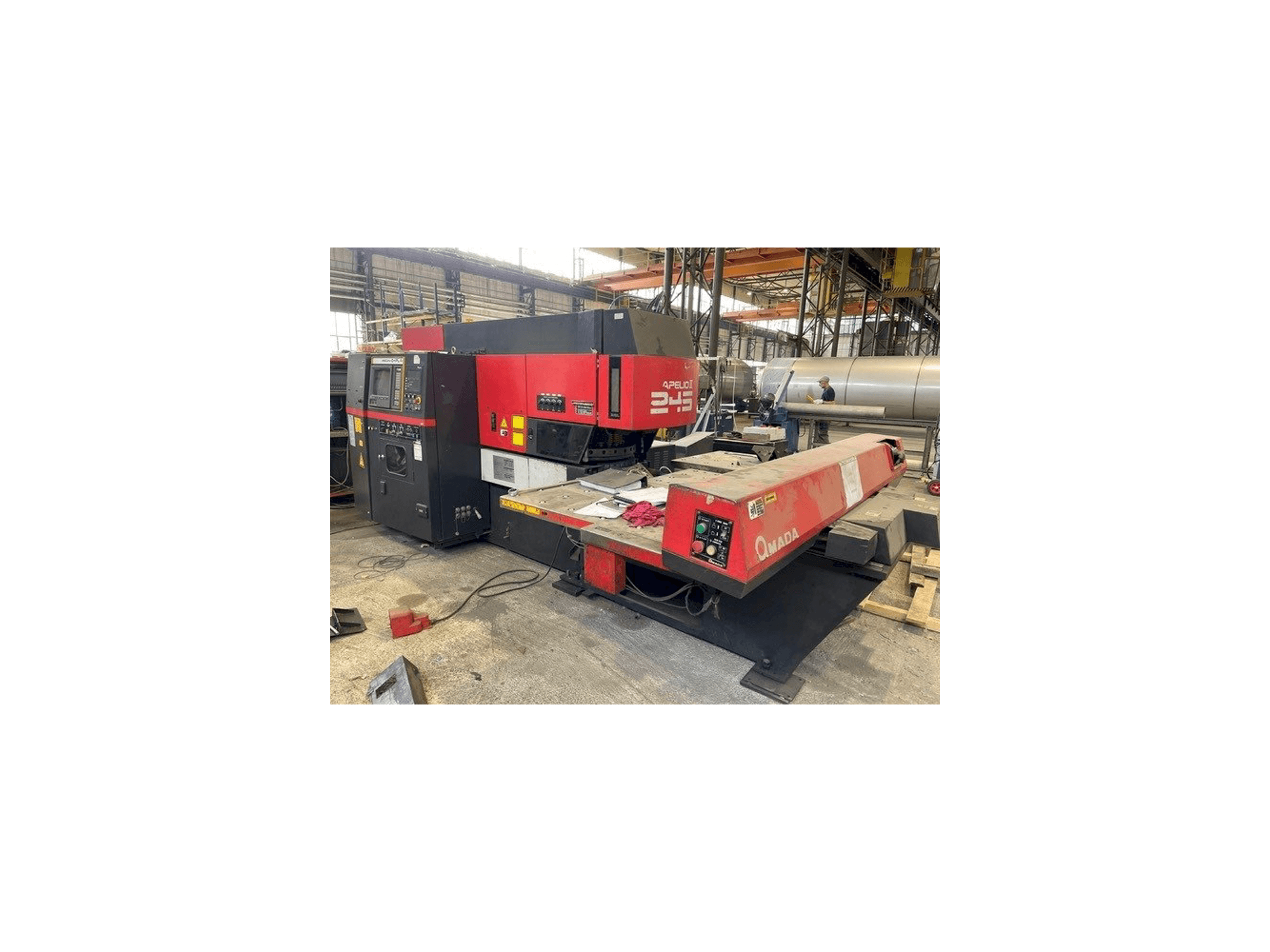 Koneen AMADA Apelio II 245 etunäkymä