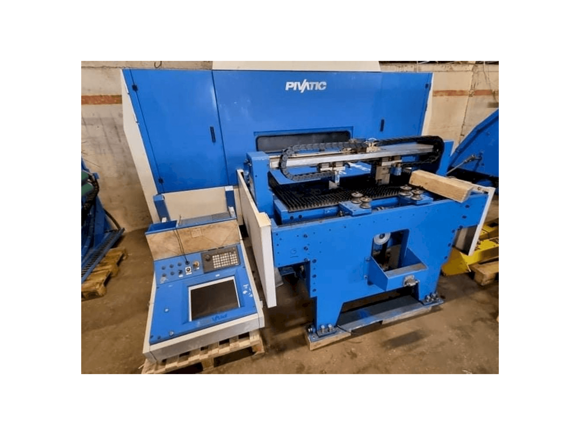 Koneen Pivatic PCC125 etunäkymä