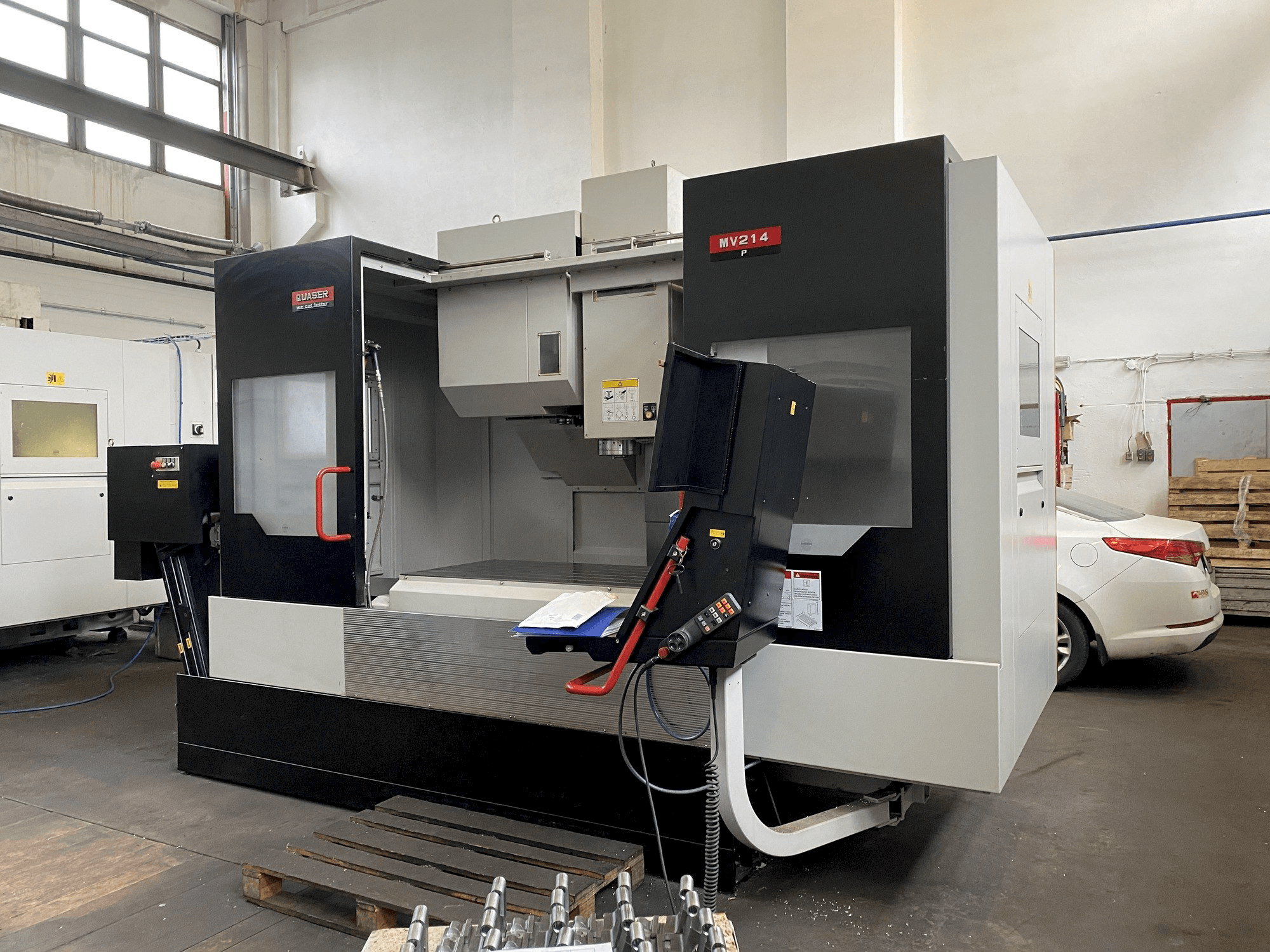 Koneen Quaser MV214P/12B etunäkymä