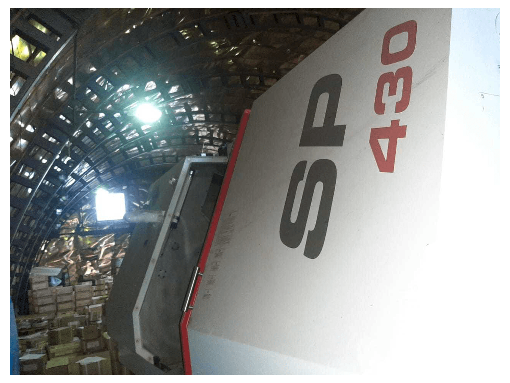 Koneen KOVOSVIT MAS SP 430 Y/L2 etunäkymä