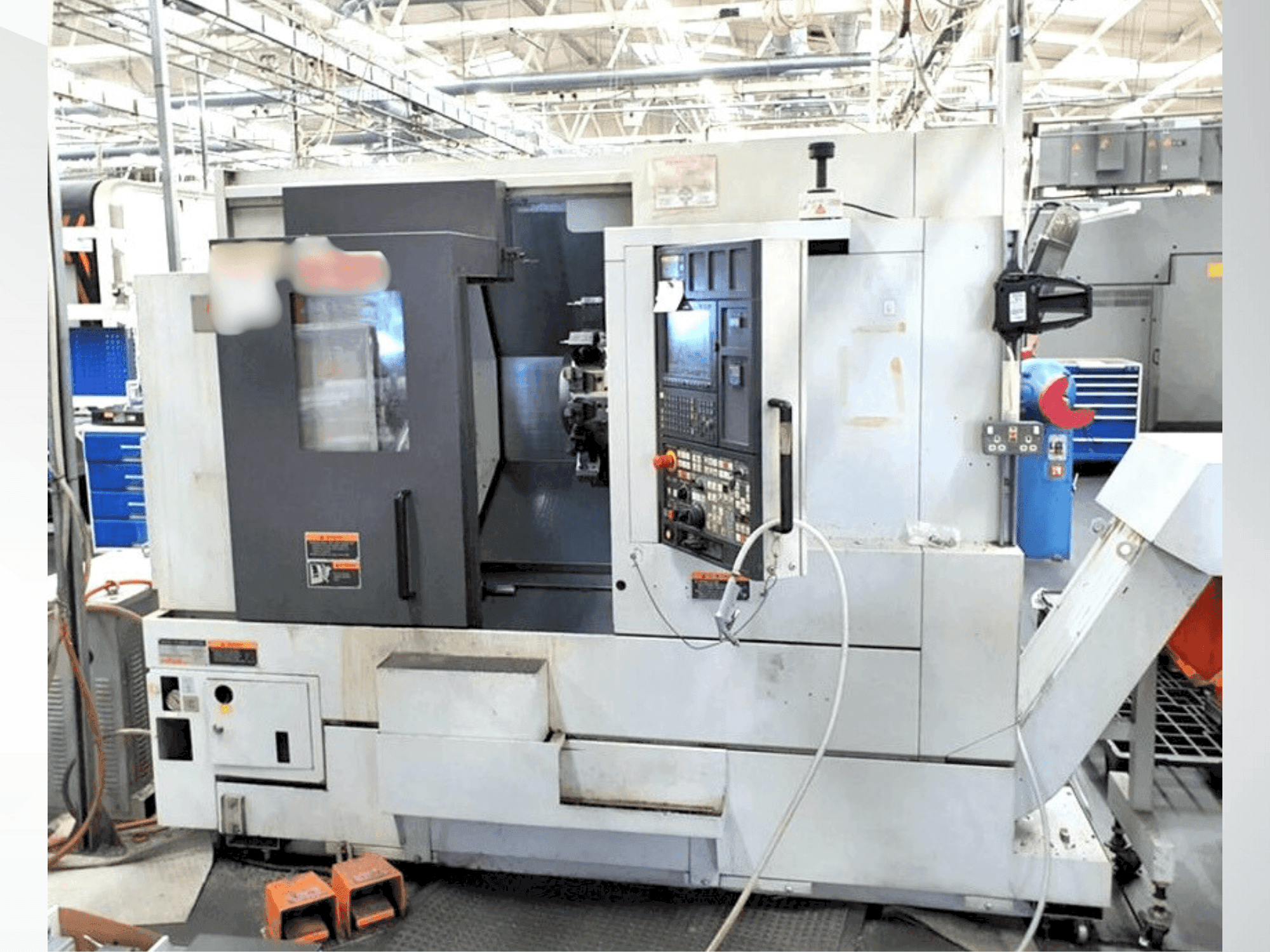 Koneen MORI SEIKI NL2000Y etunäkymä