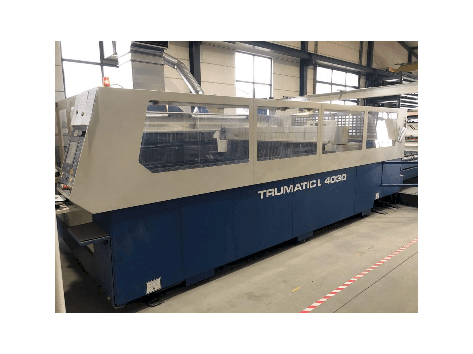 Koneen Trumpf Trumatic L4030 etunäkymä