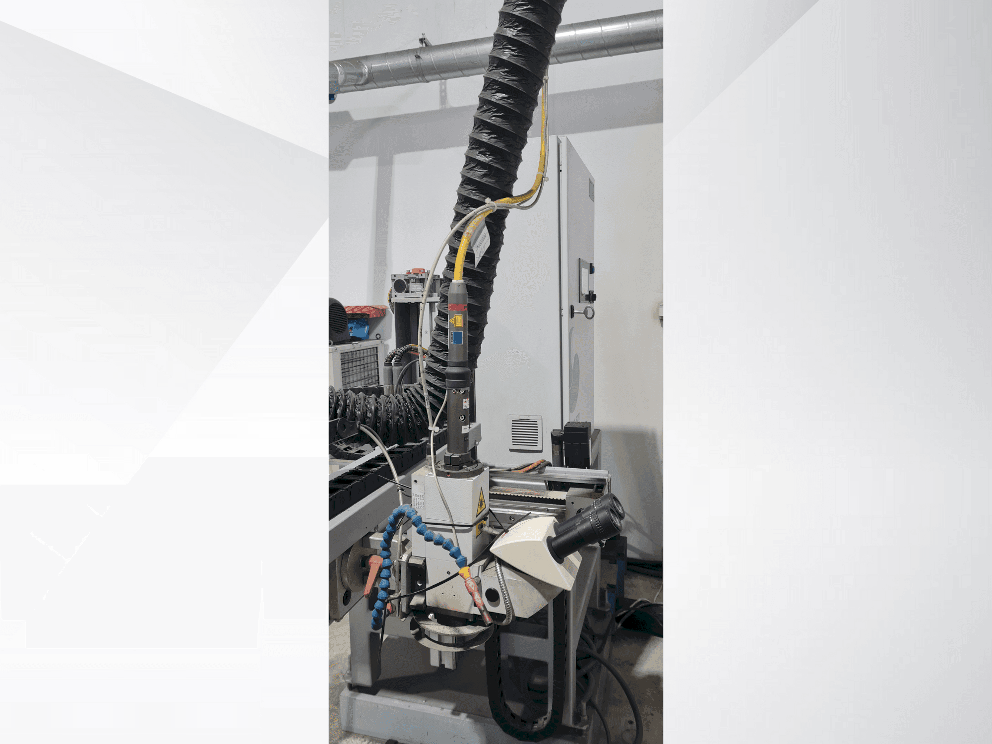 Koneen TRUMPF TRUPULSE 304 etunäkymä