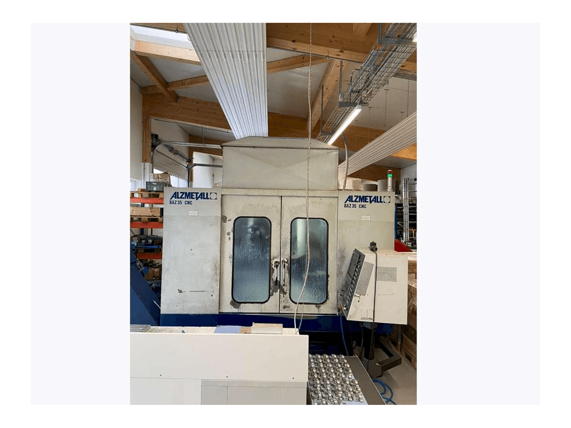 Koneen Alzmetall CNC BAZ 35 etunäkymä