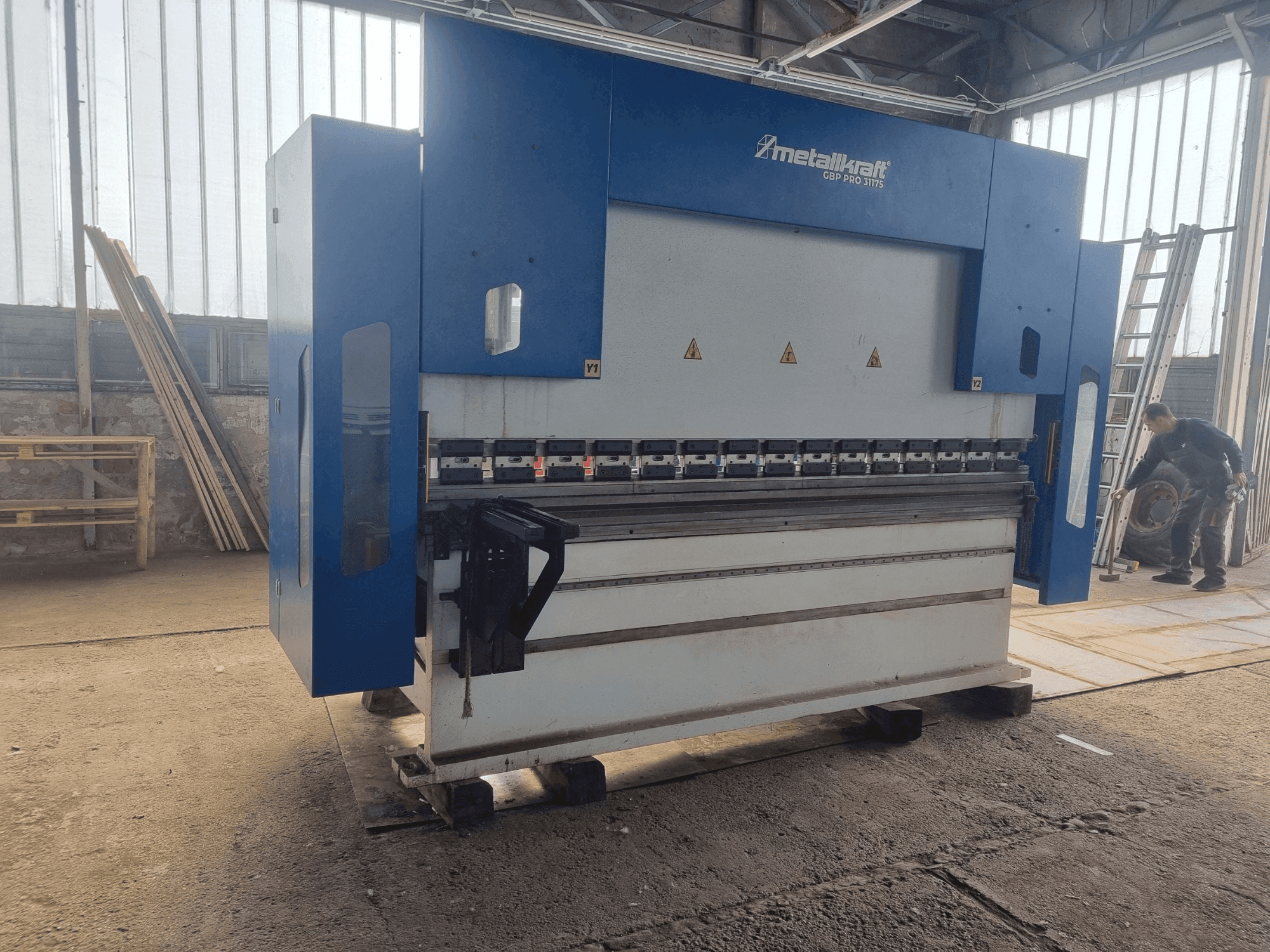 Koneen Metallkraft GBP 31175 etunäkymä