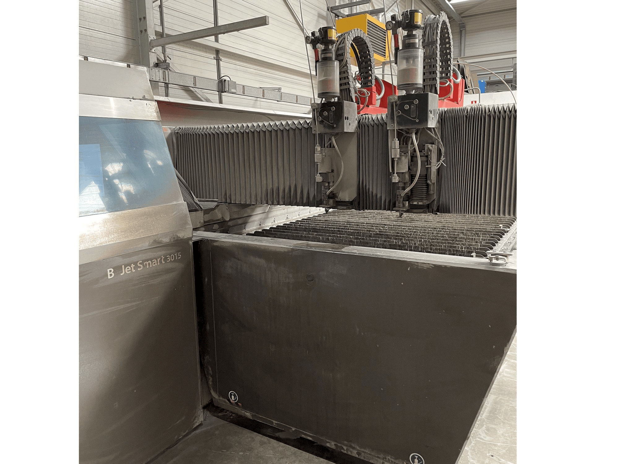 Koneen Bystronic ByJet Smart 3015 etunäkymä