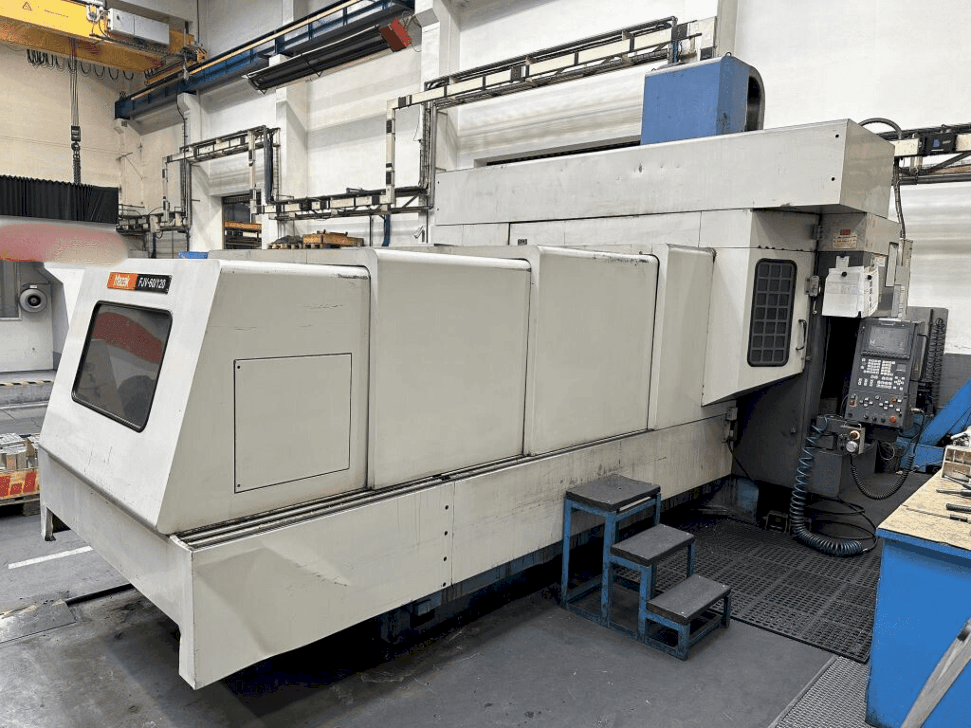 Koneen Mazak FJV 60/120 etunäkymä