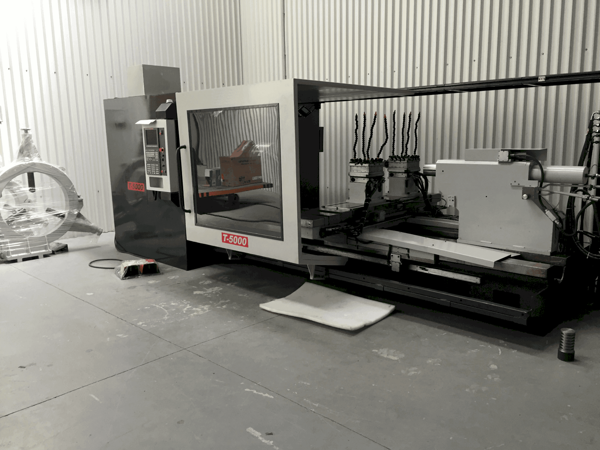 Koneen RAIS T 5000 etunäkymä