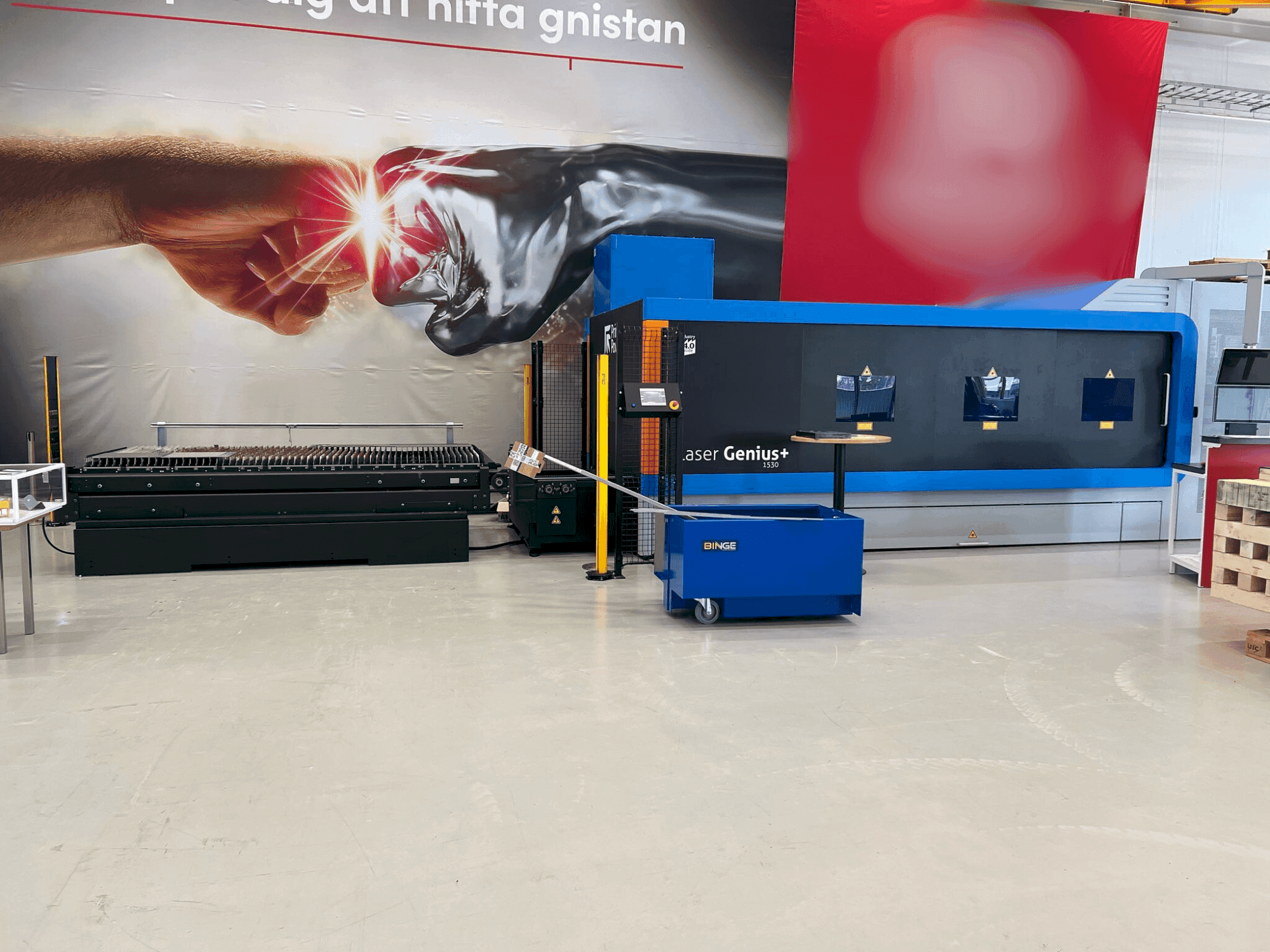 Koneen Prima Power Laser Genius + 1530 etunäkymä