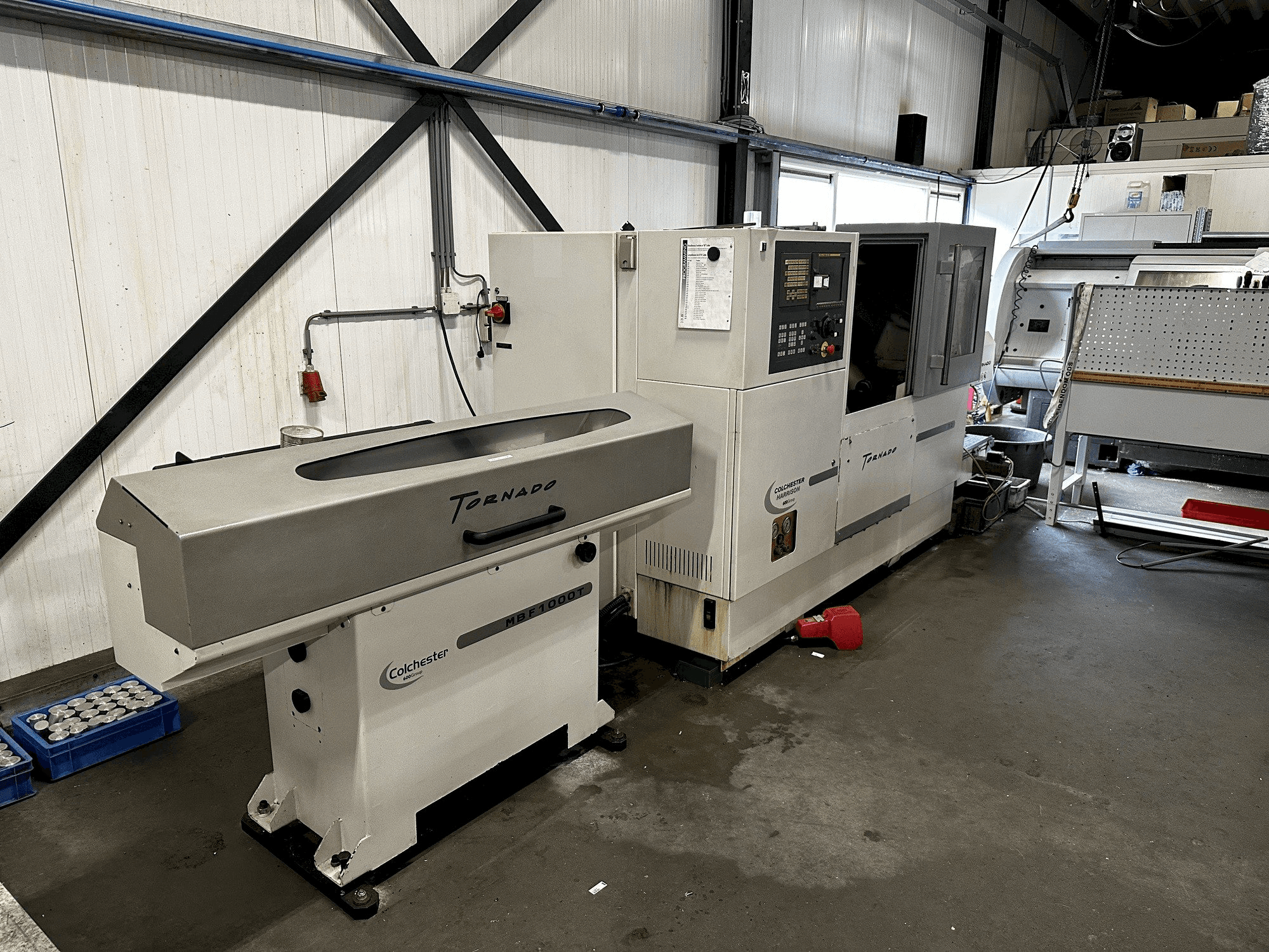 Koneen Colchester Tornado T2 etunäkymä