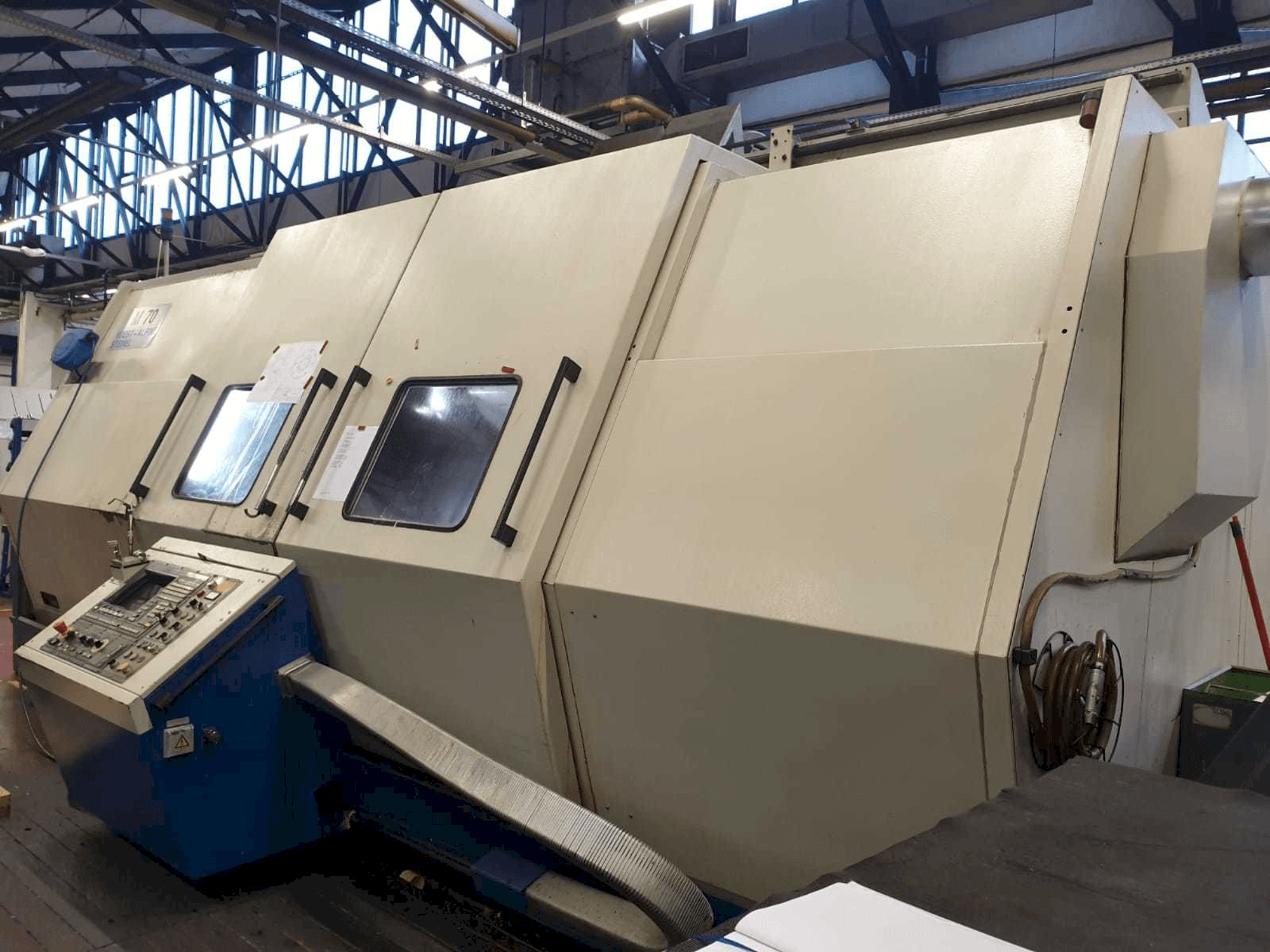 Koneen WFL M70 etunäkymä