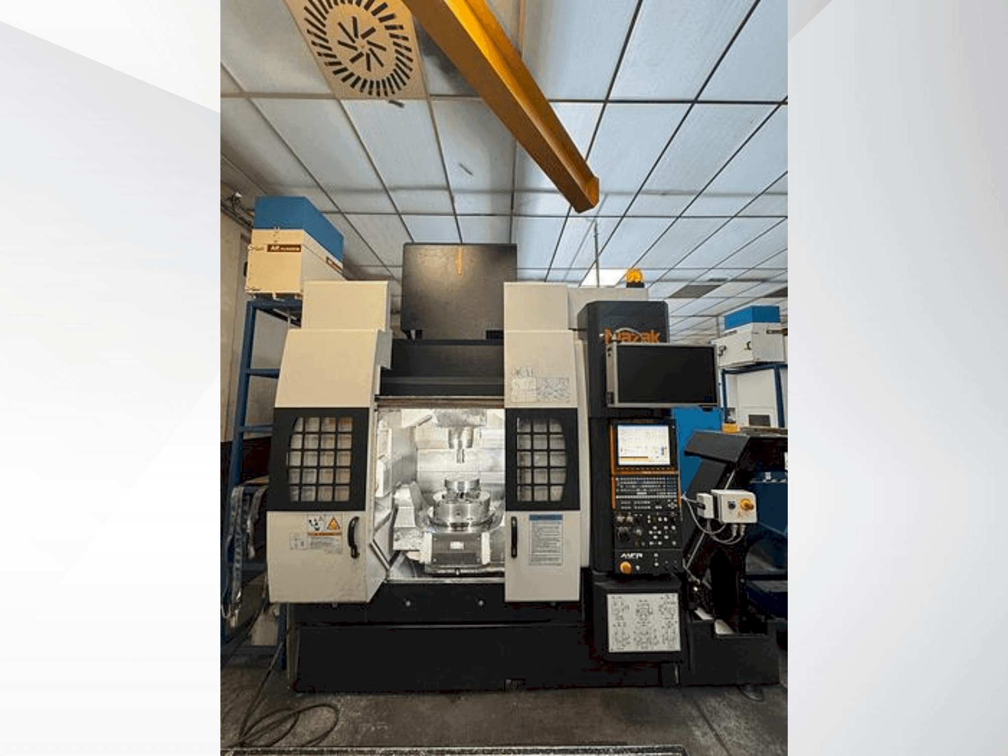 Koneen Mazak Variaxis 630-5X T etunäkymä