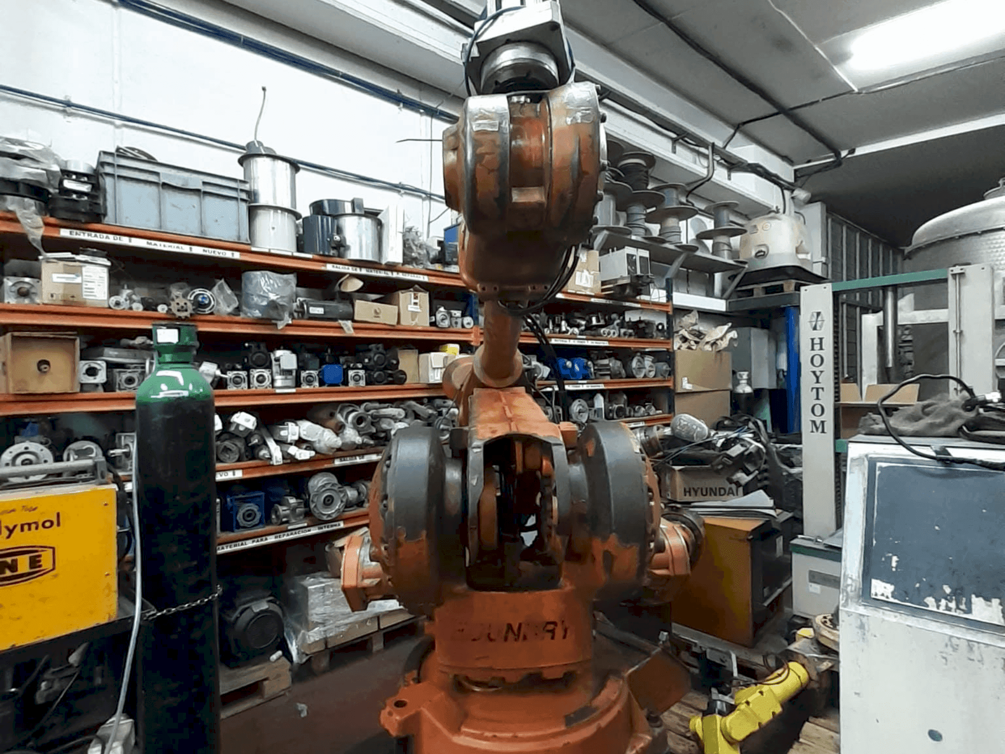 Koneen ABB IRB 4400 (2018) etunäkymä