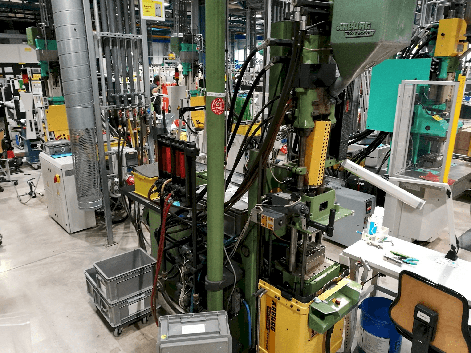 Koneen Arburg 221-75-350 etunäkymä