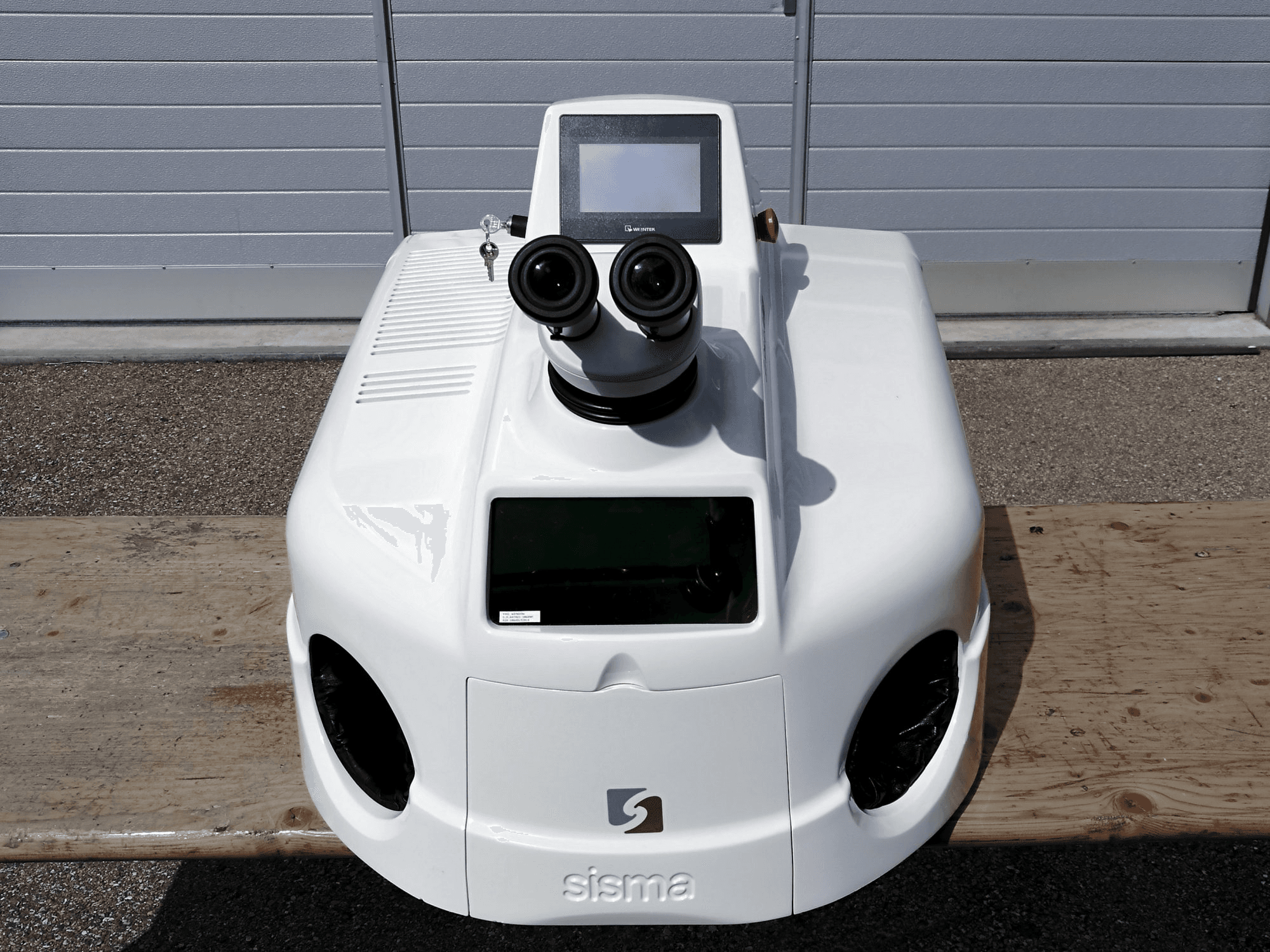 Koneen Sisma etunäkymäLM-D 100