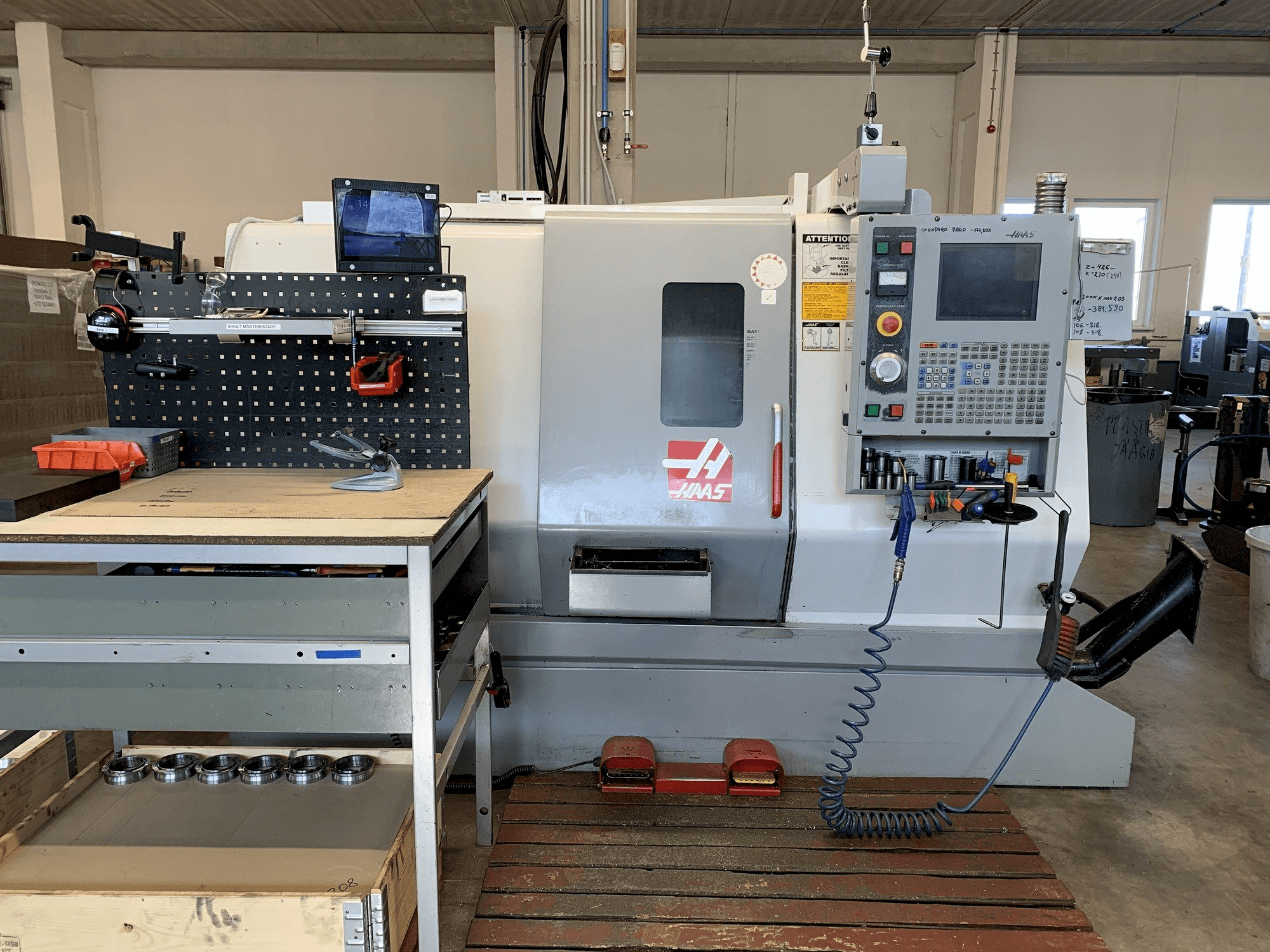 Koneen HAAS SL-20 TCF etunäkymä