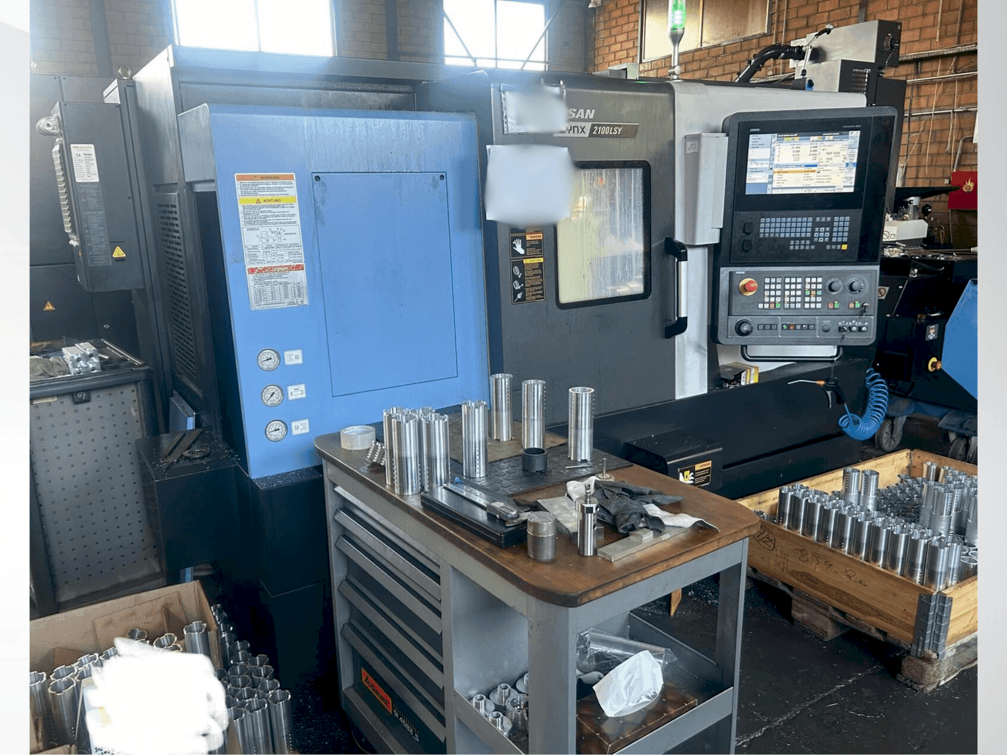 Koneen DOOSAN LYNX 2100LSYA etunäkymä