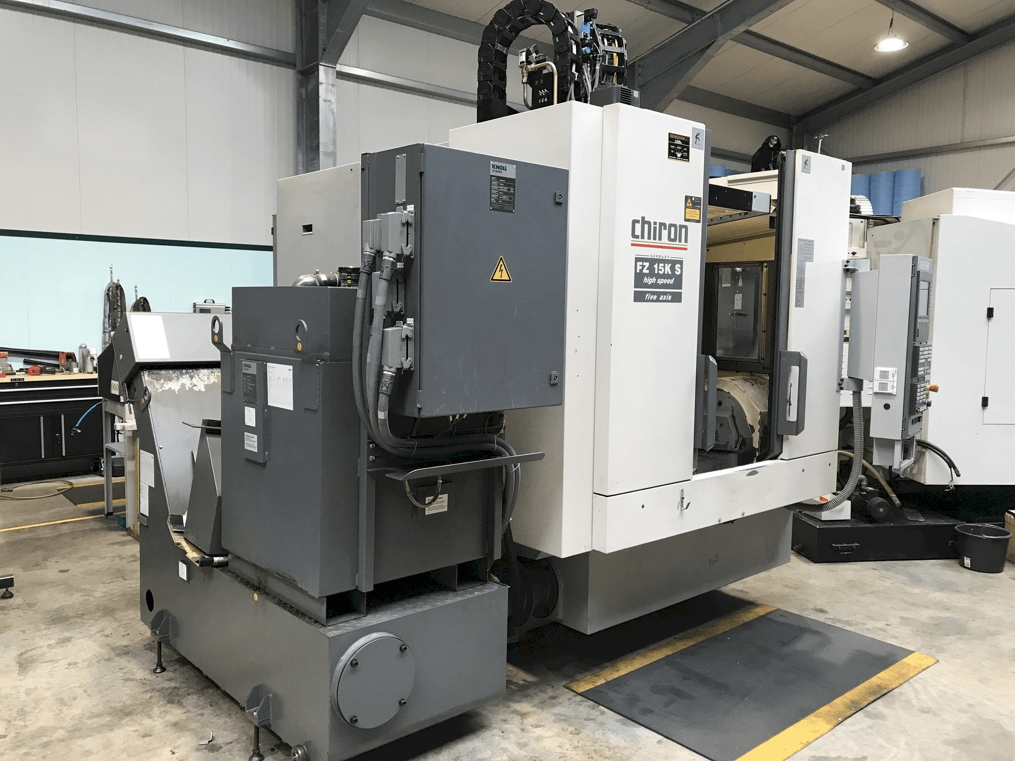 Koneen CHIRON FZ15 KS etunäkymä