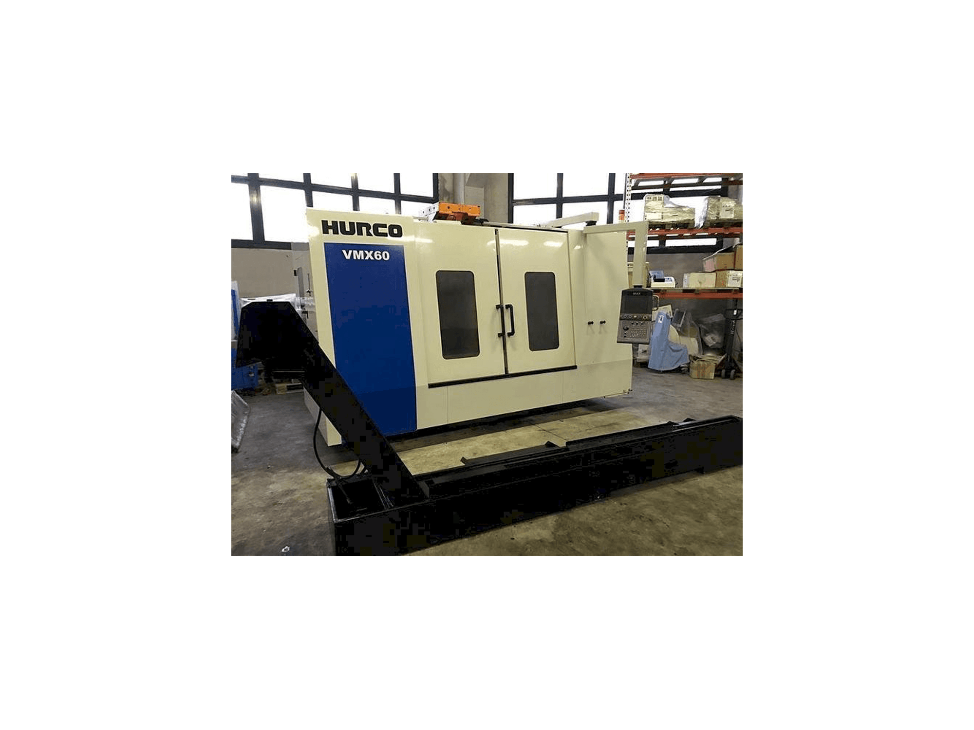 Koneen Hurco VMX 60 etunäkymä