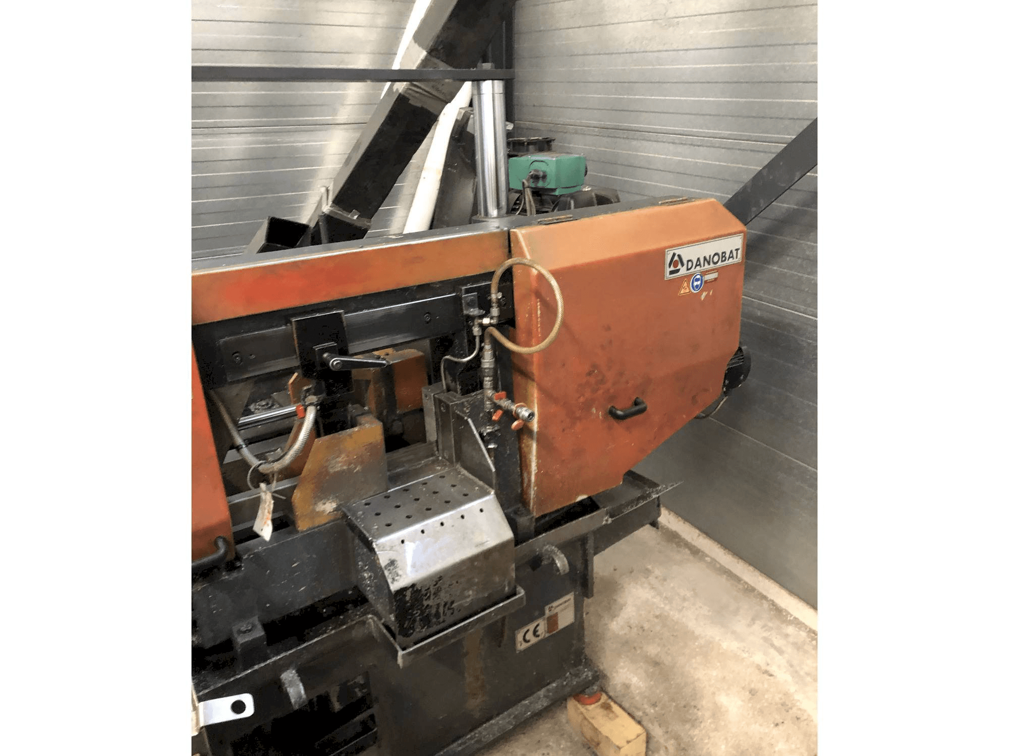 Koneen DANOBAT CR 260 AF CN etunäkymä