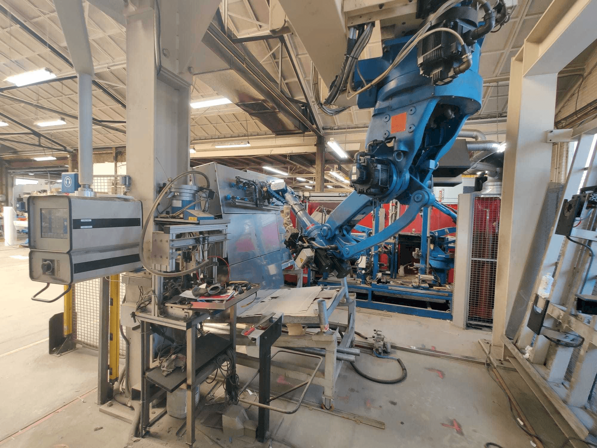 Koneen Yaskawa YR-SK45-C000 etunäkymä