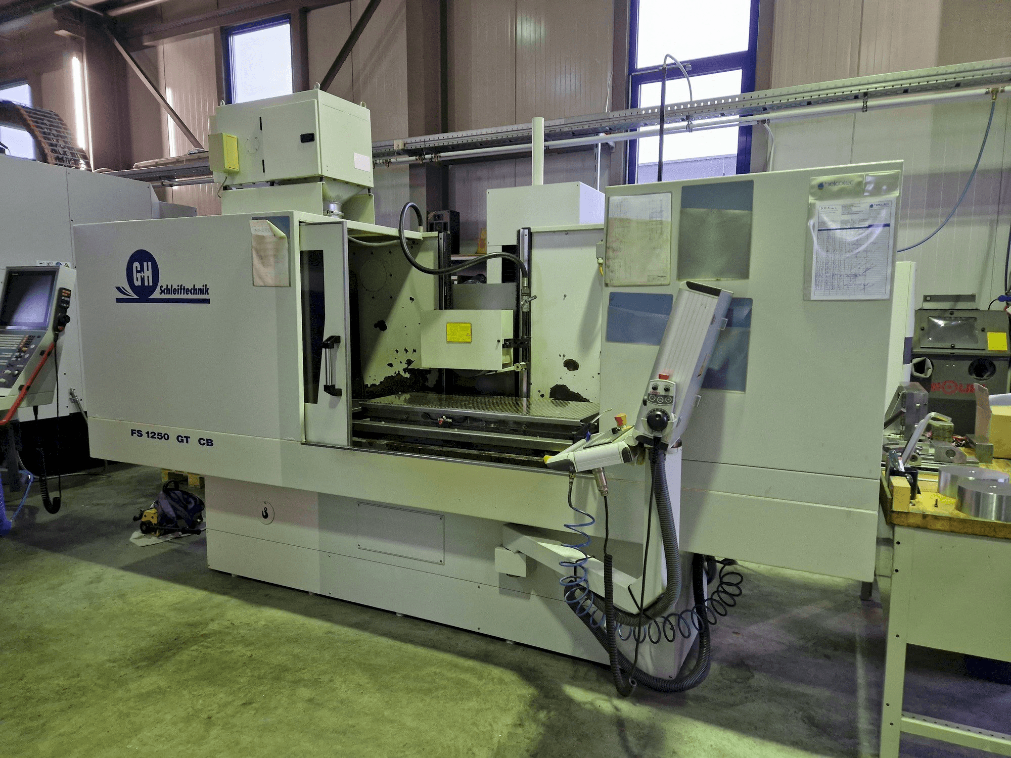 Koneen GEIBEL & HOTZ FS 1250 GT CB etunäkymä