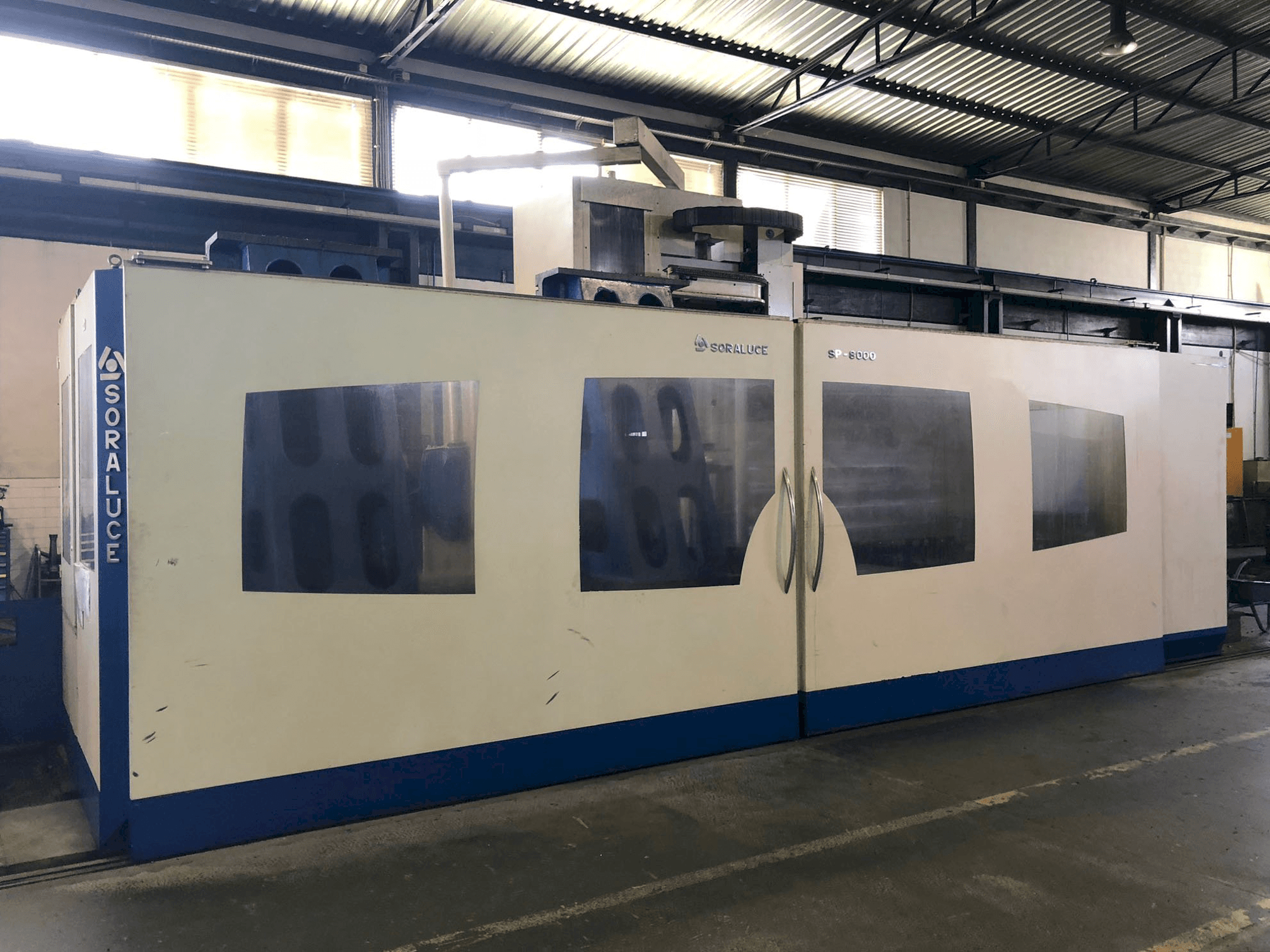 Koneen Soraluce etunäkymä SP 8000