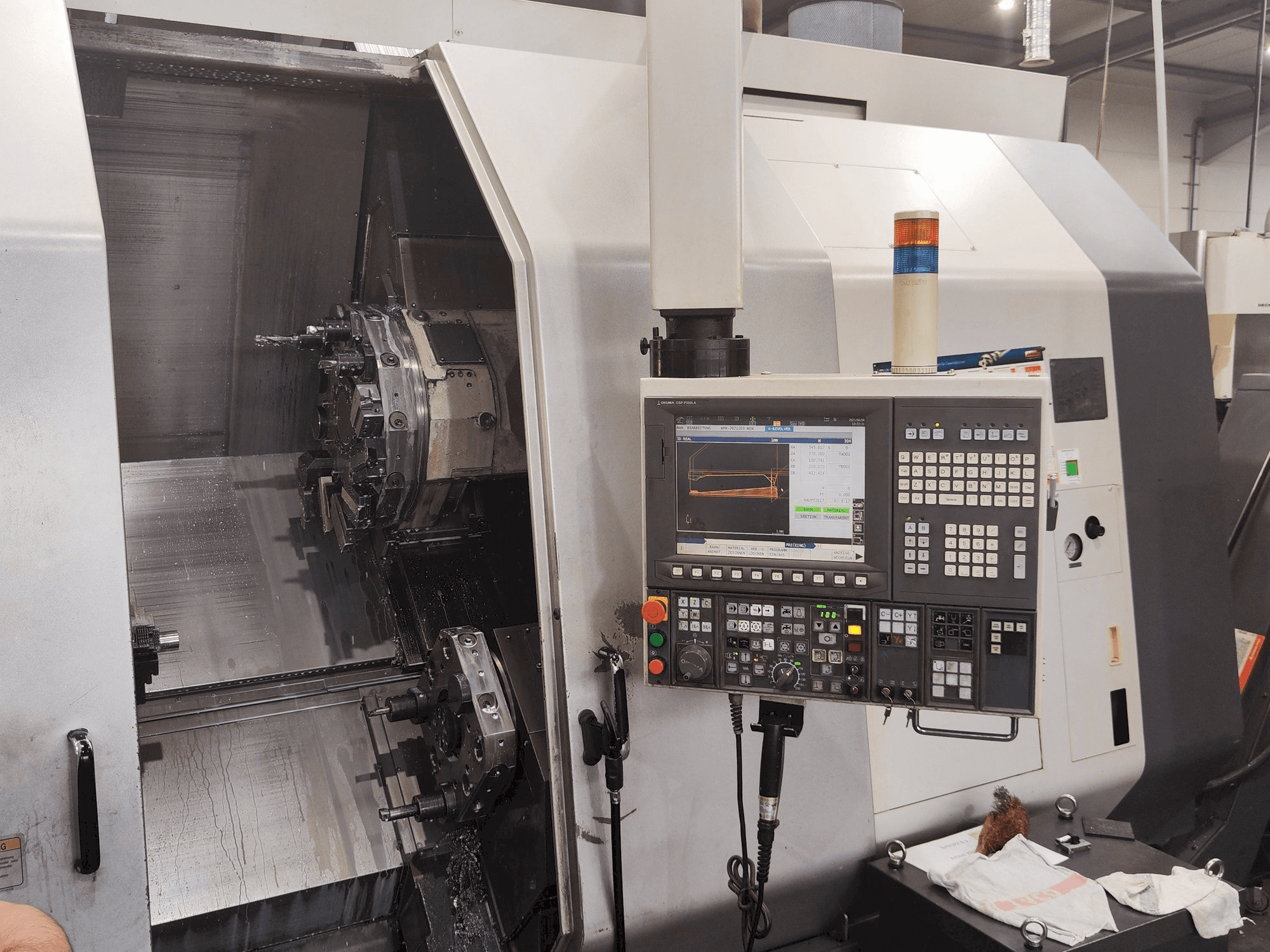 Koneen Okuma LU 300 MY etunäkymä