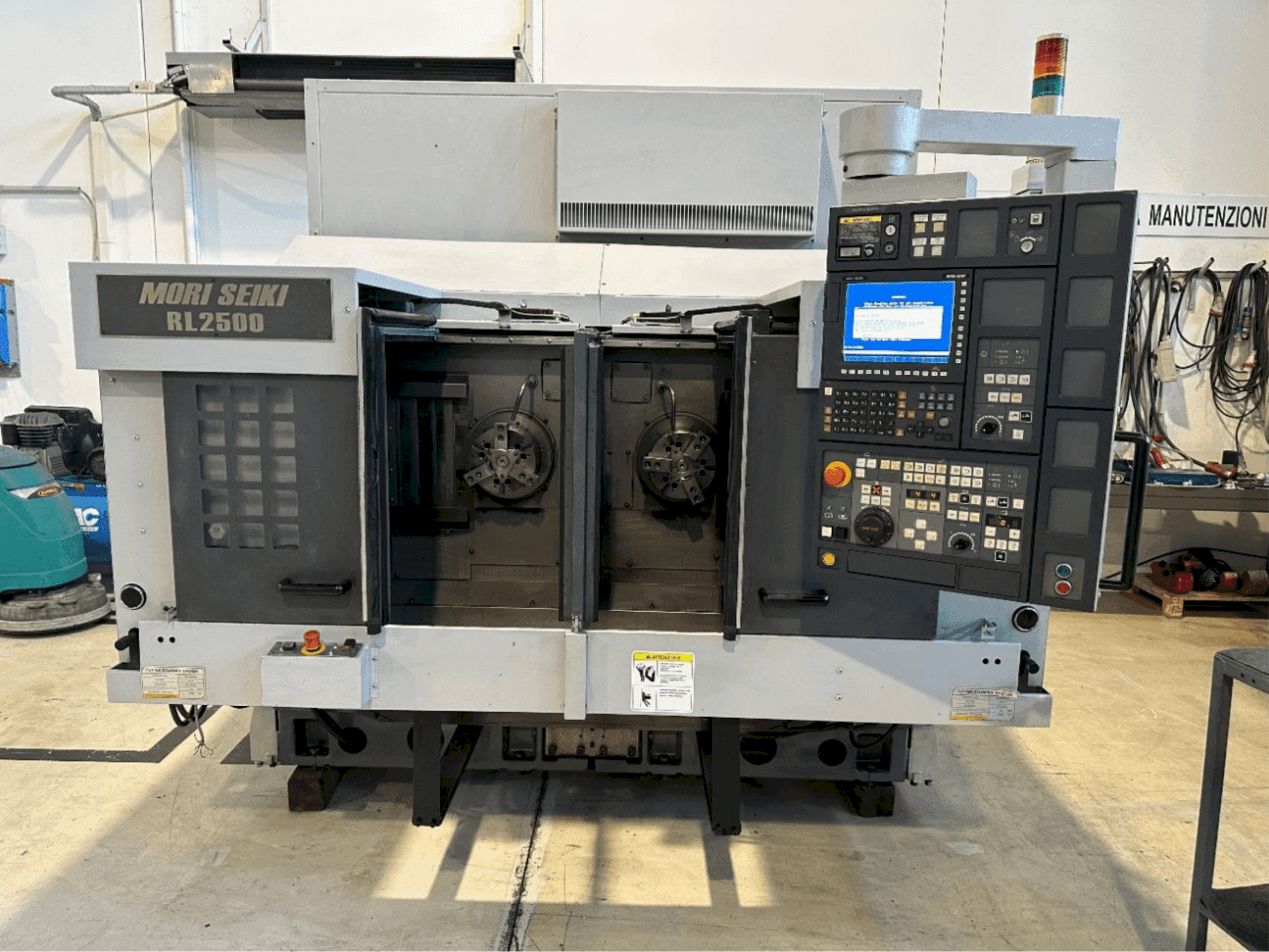 Koneen MORI SEIKI etunäkymä