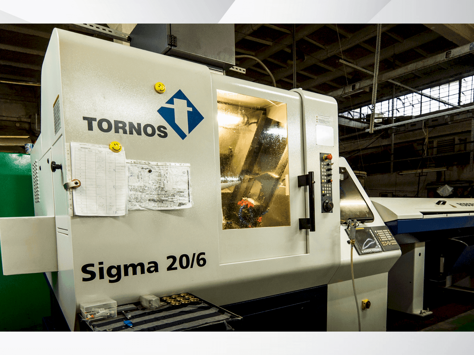 Koneen TORNOS DECO Sigma 20/6 etunäkymä