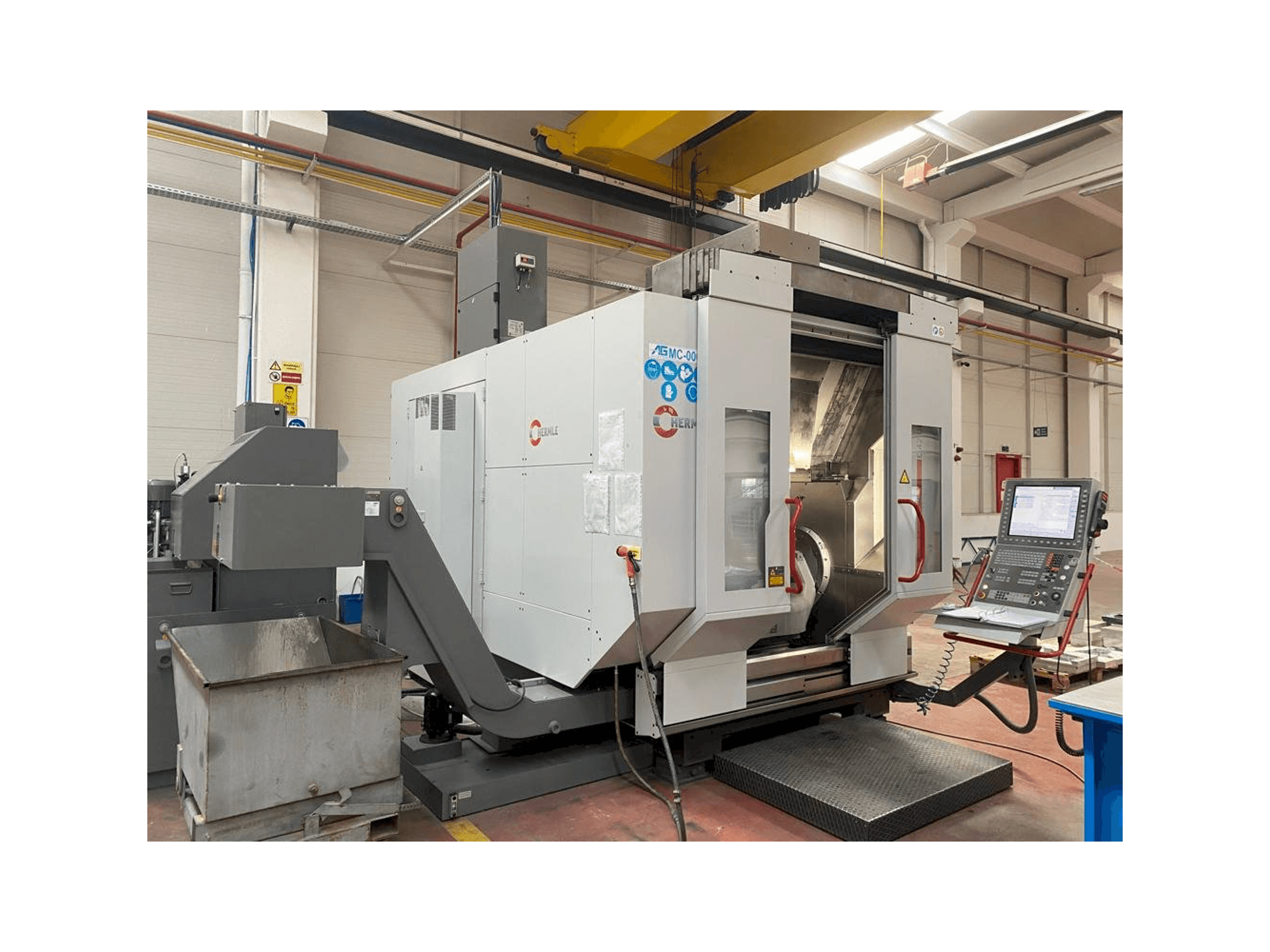 Koneen HERMLE C42u-mt etunäkymä