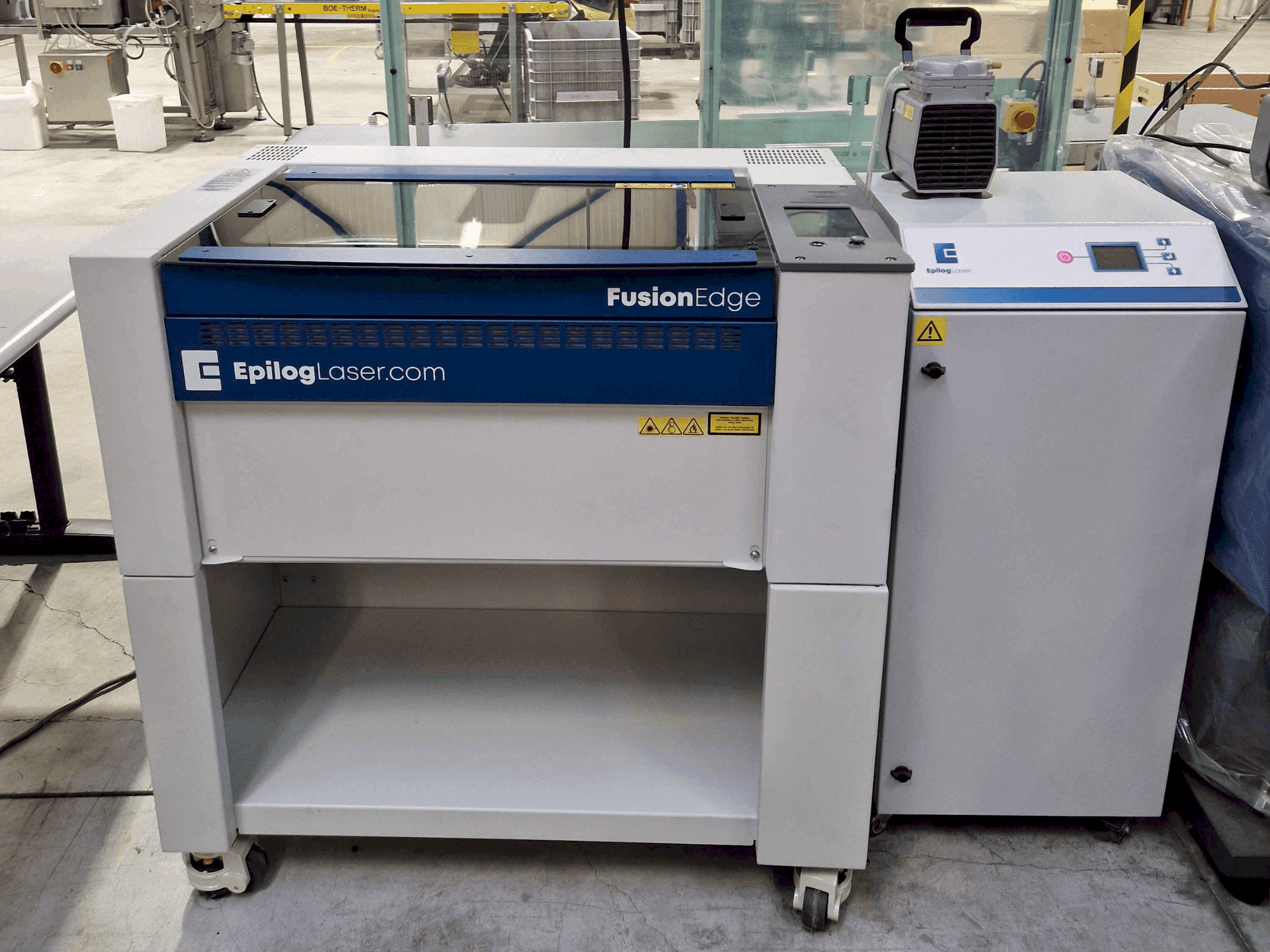 Koneen EPILOG Laser Fusion Ege 12 30watt fiber etunäkymä