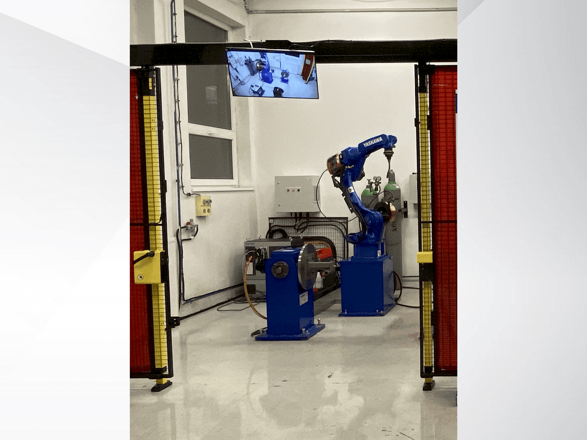 Koneen Yaskawa Motoman AR1440 etunäkymä