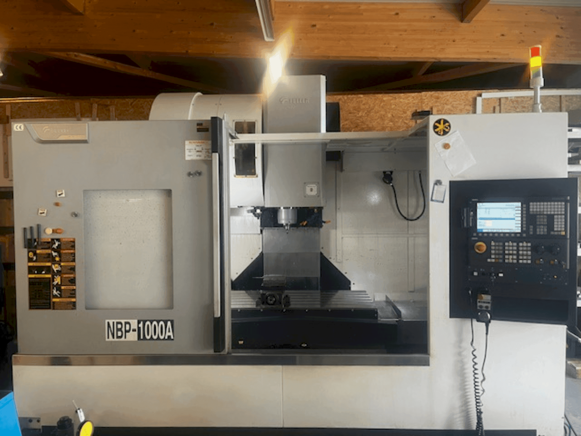 Koneen Feeler NBP 1000A etunäkymä