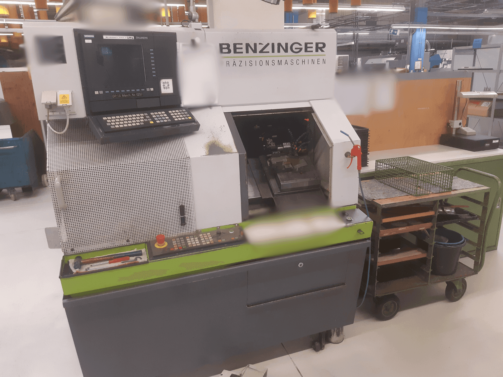 Koneen Benzinger TNC-L etunäkymä